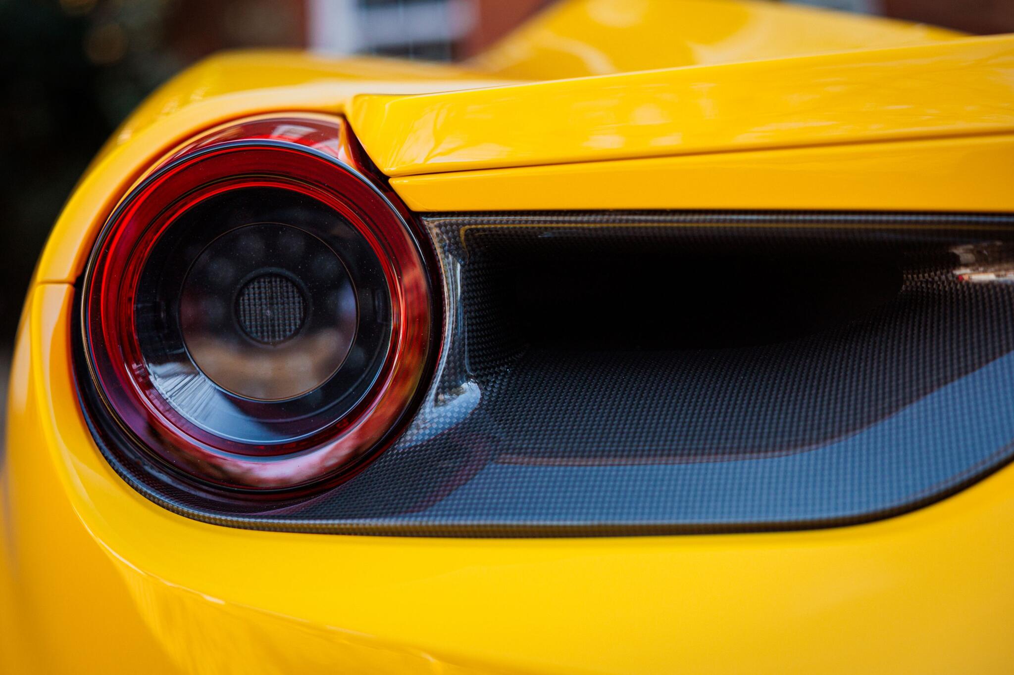 Ferrari 488 view 15