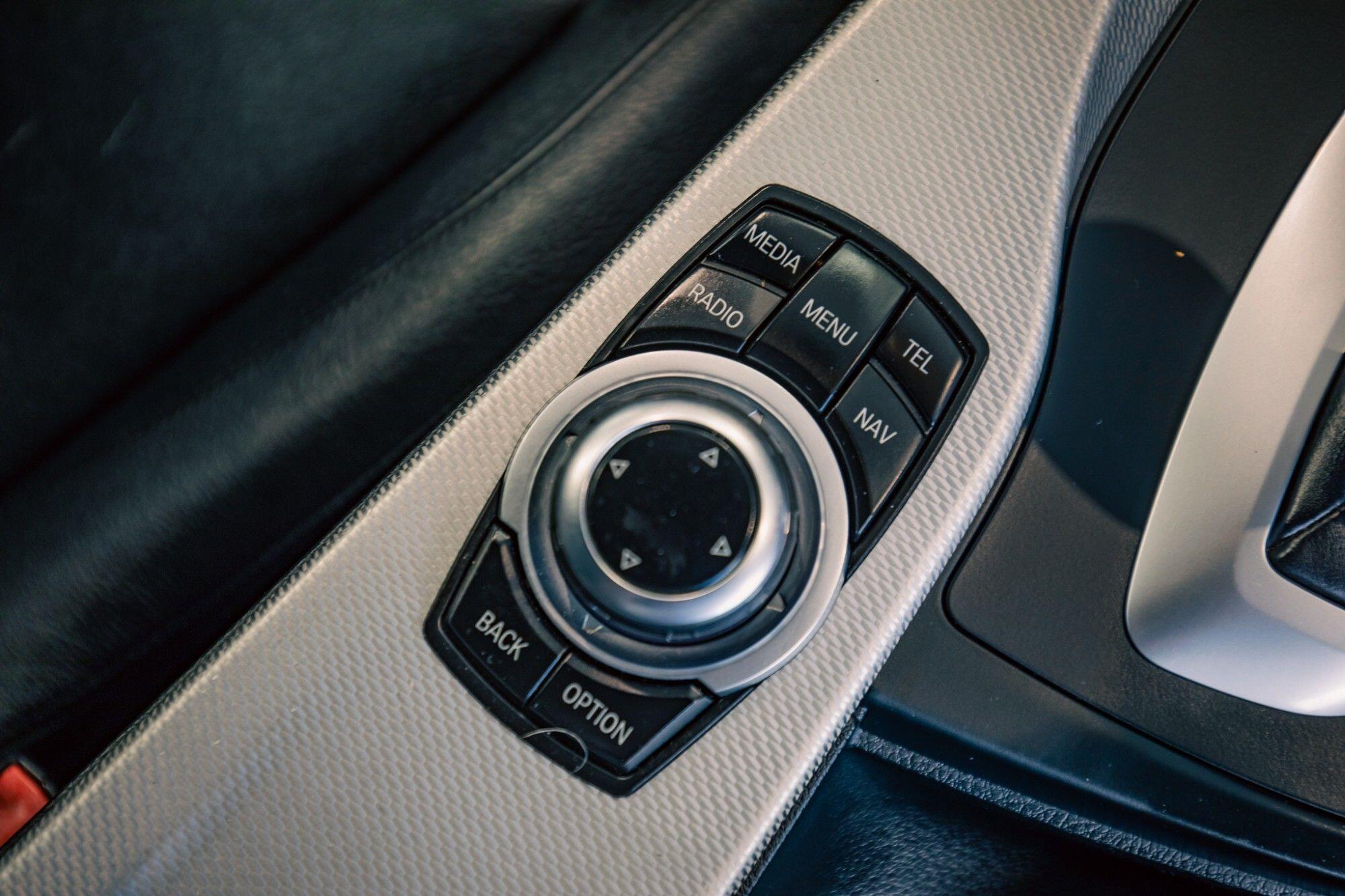 BMW 3 Series view 19