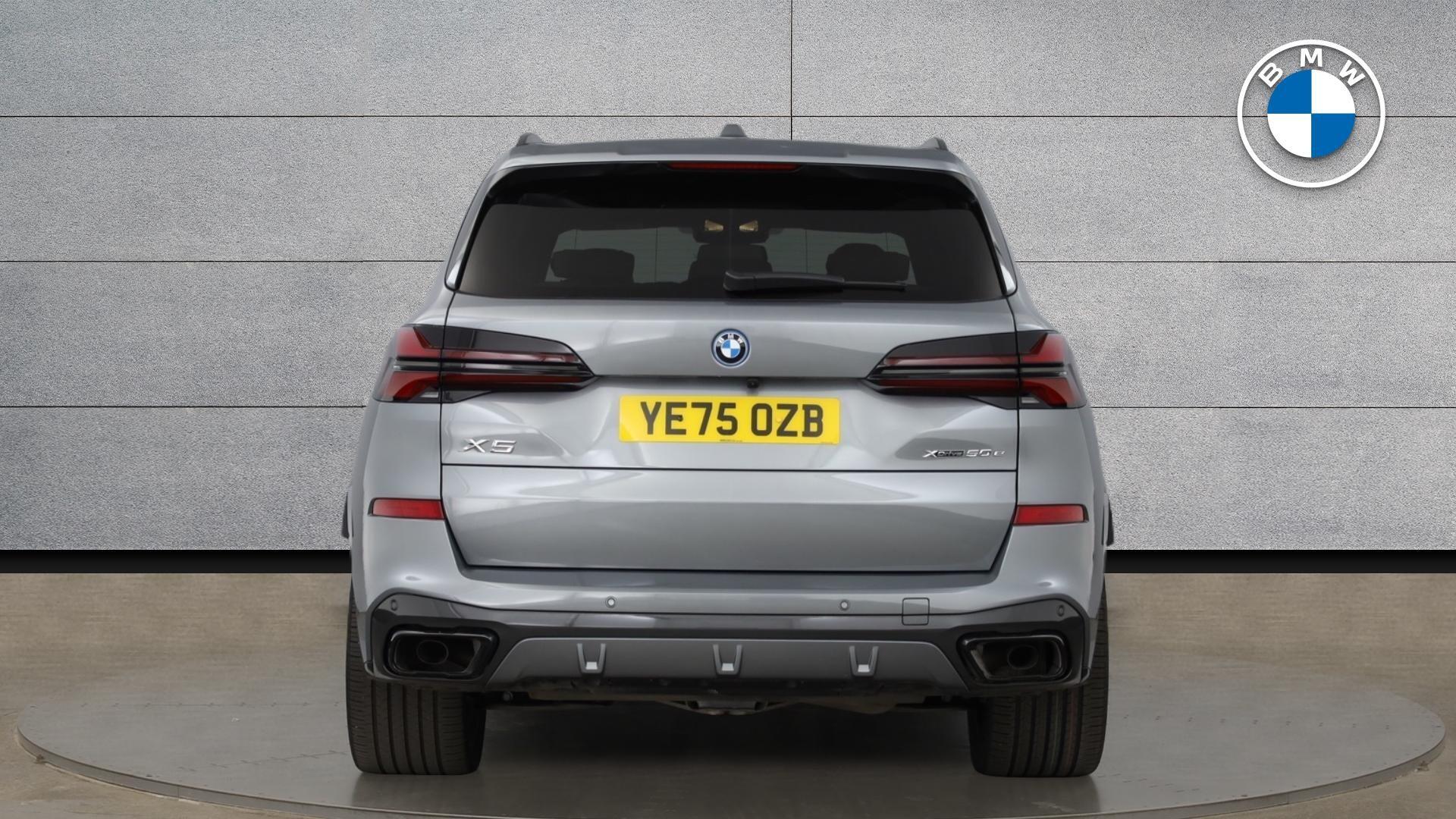 BMW X5 view 15