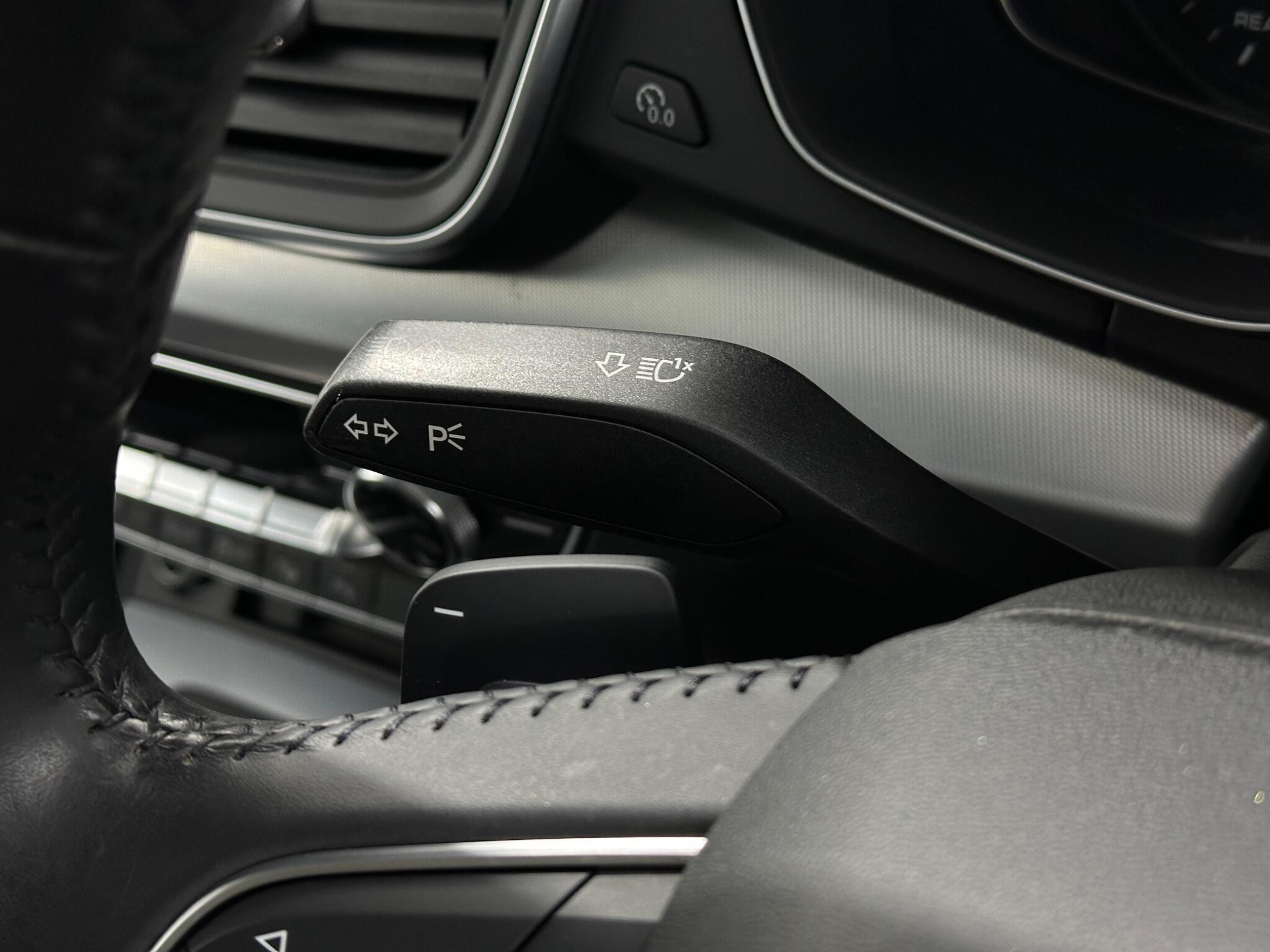 Audi Q5 view 14