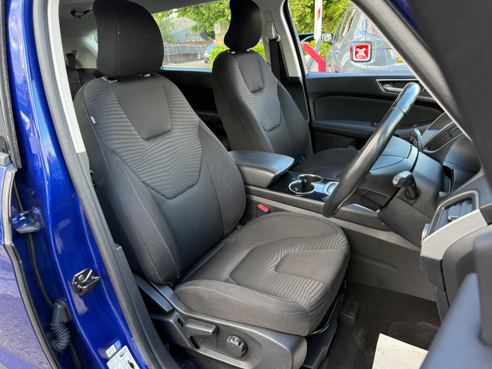 Ford S-Max - Image 36