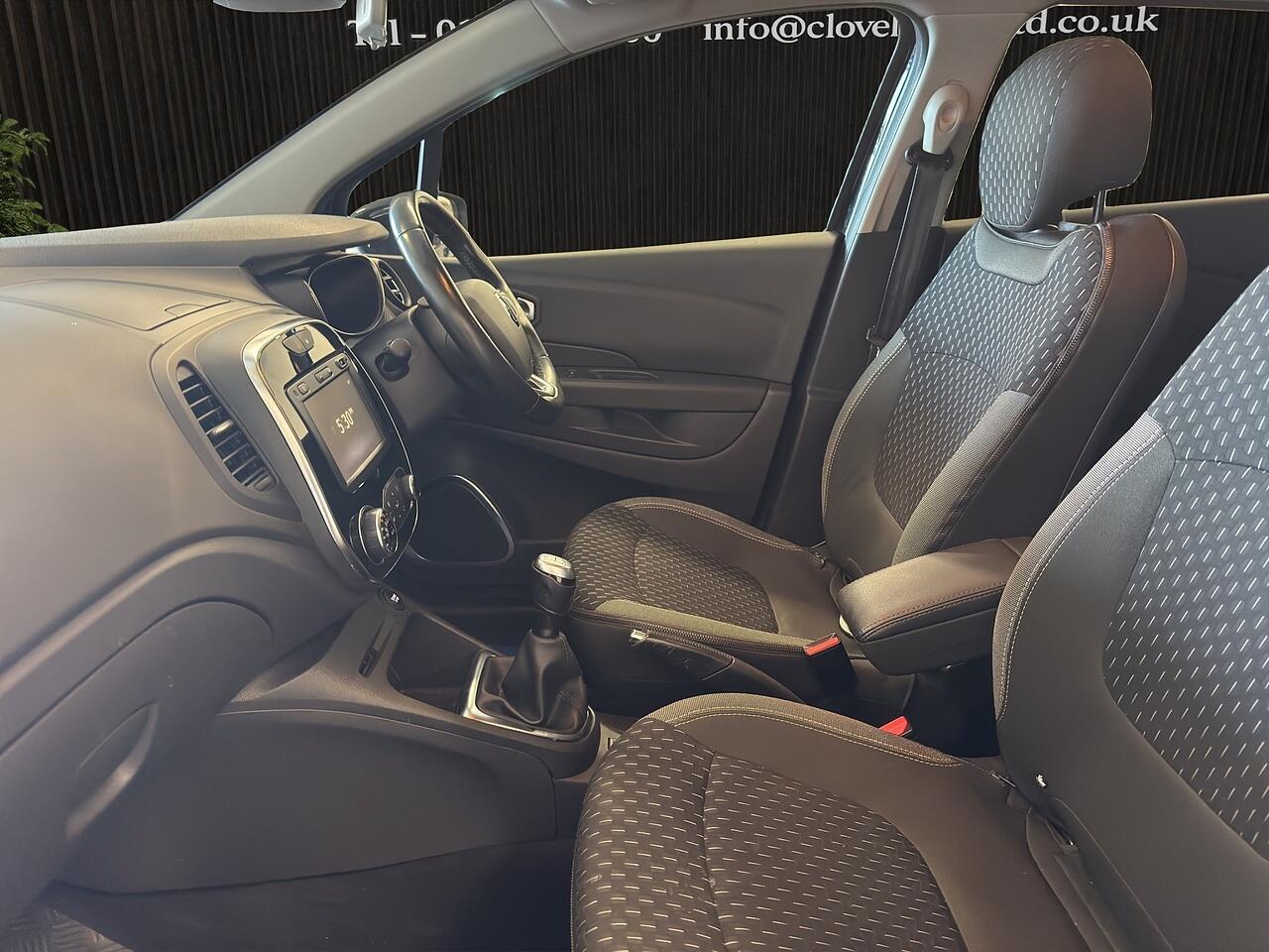 Renault Captur view 5