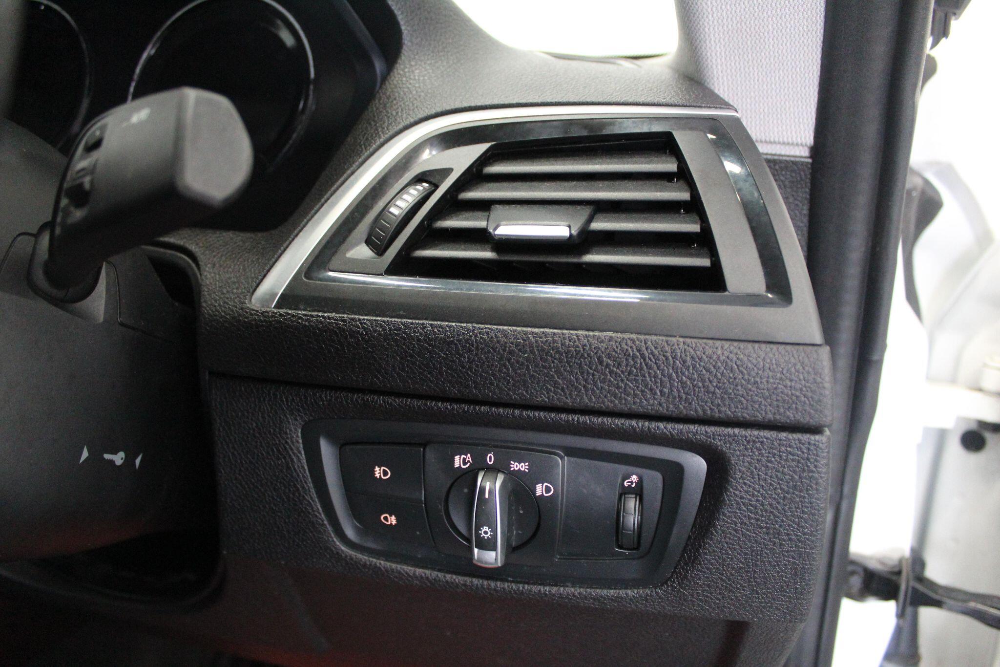 BMW 2 Series view 38