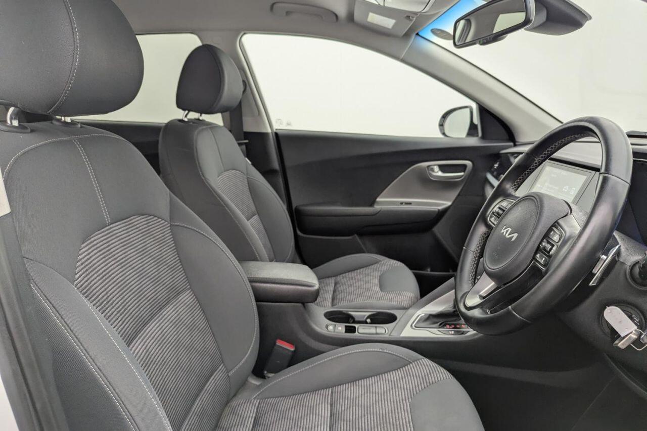 Kia Niro view 3