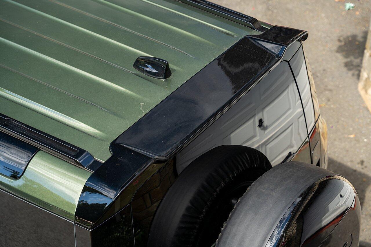 Land Rover Defender view 47