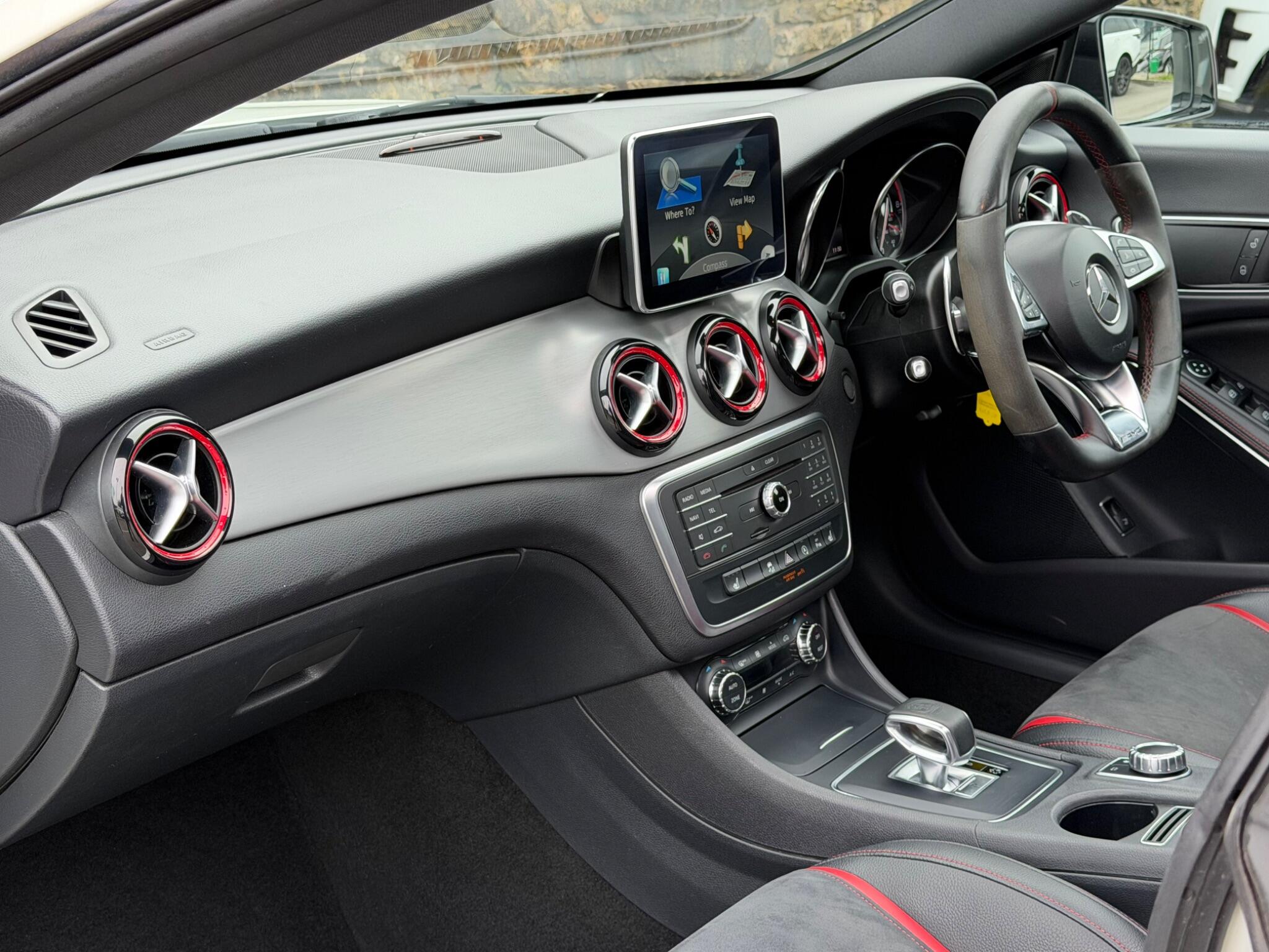 Mercedes-Benz Cla view 15
