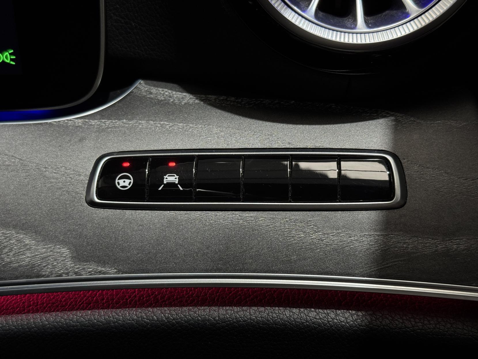 Mercedes-Benz CLS view 49