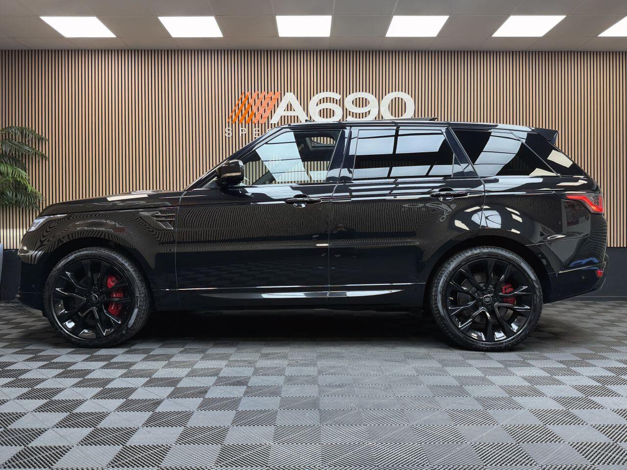 Land Rover Range Rover Sport view 4