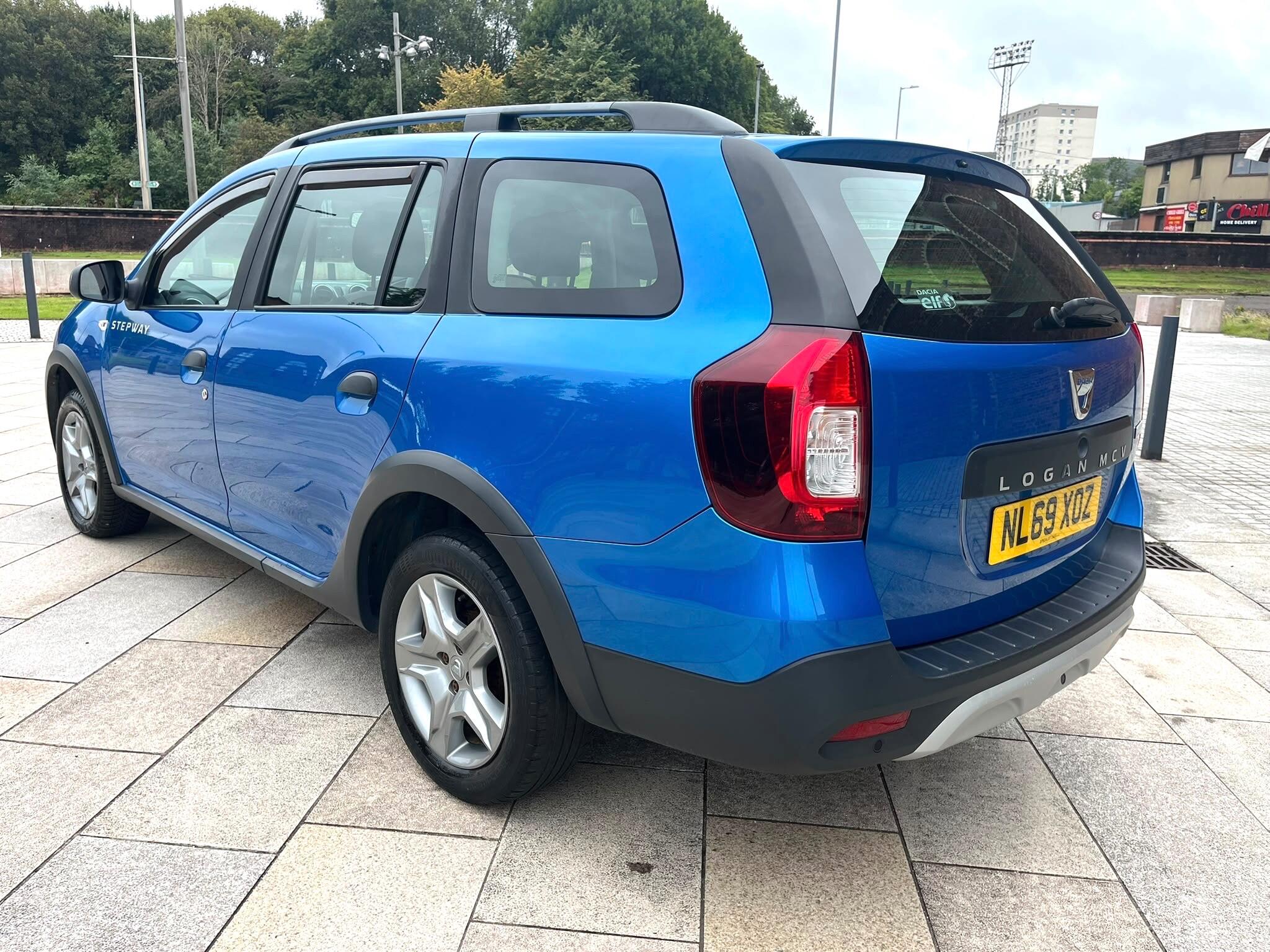 Dacia Logan MCV view 4