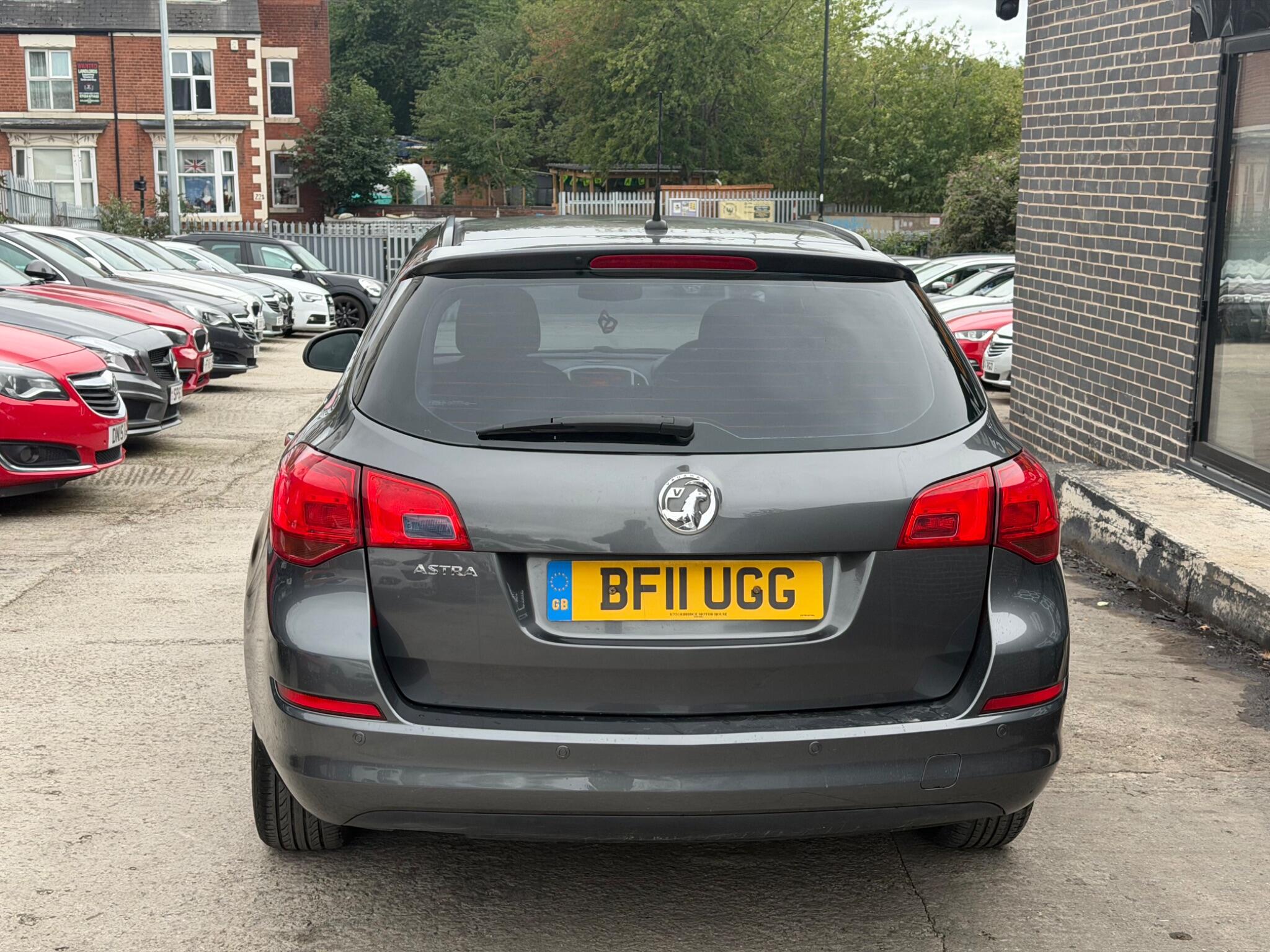 Vauxhall Astra view 10