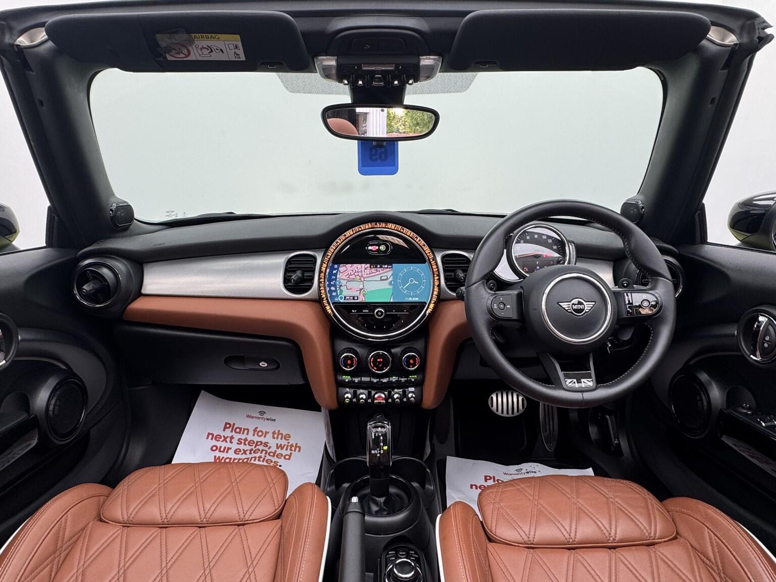 Mini Convertible view 6