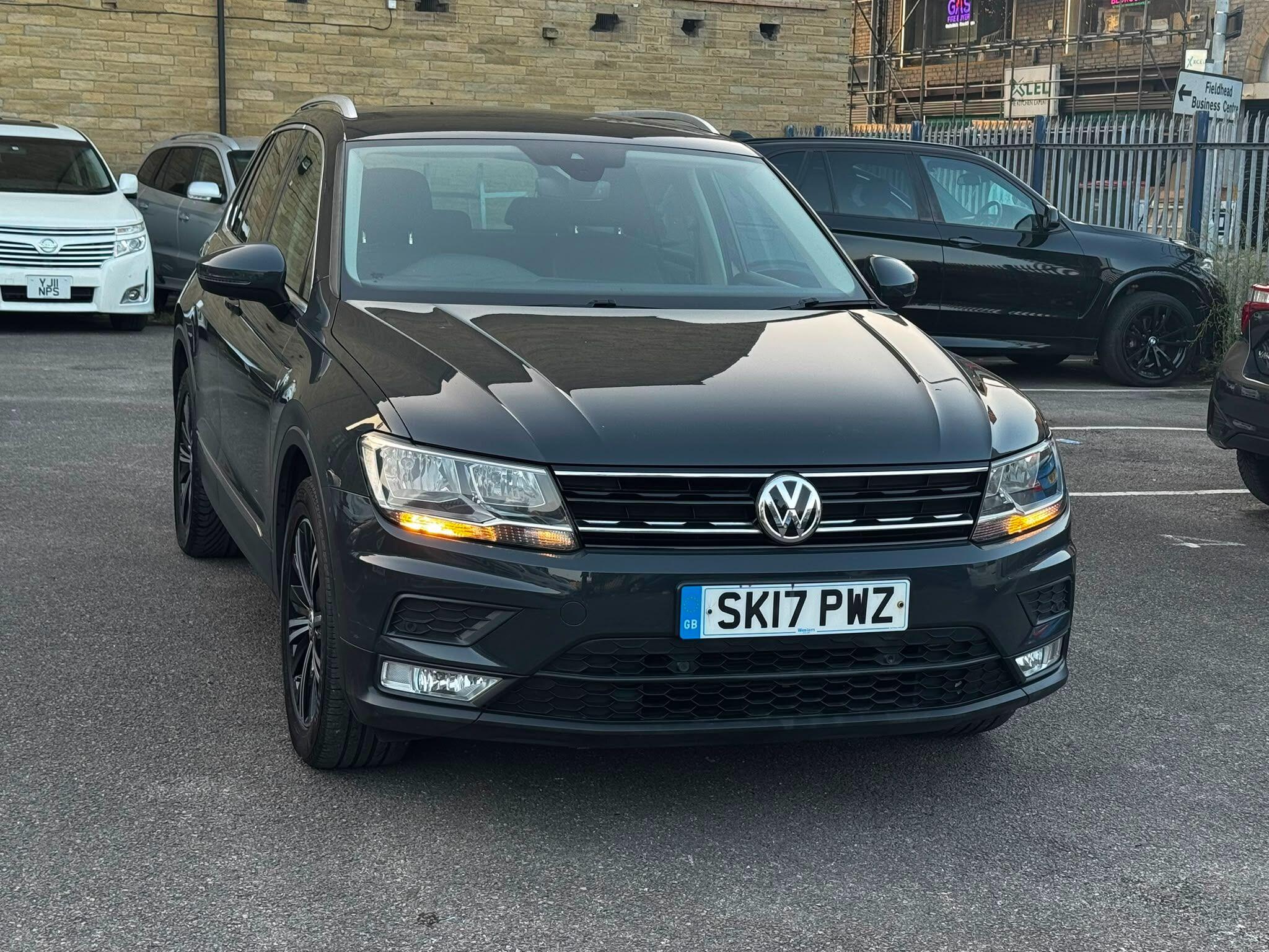 Volkswagen Tiguan view 13