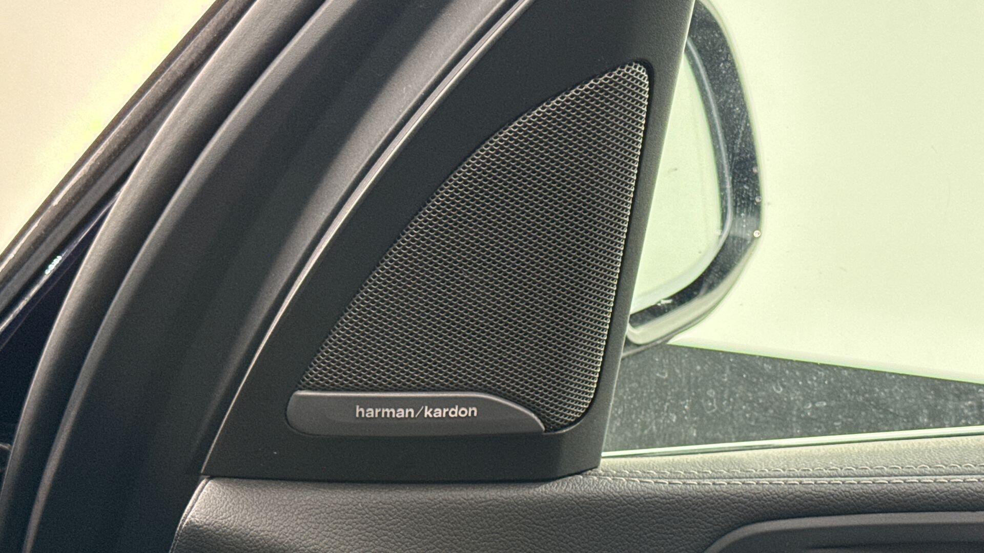 BMW X5 view 21