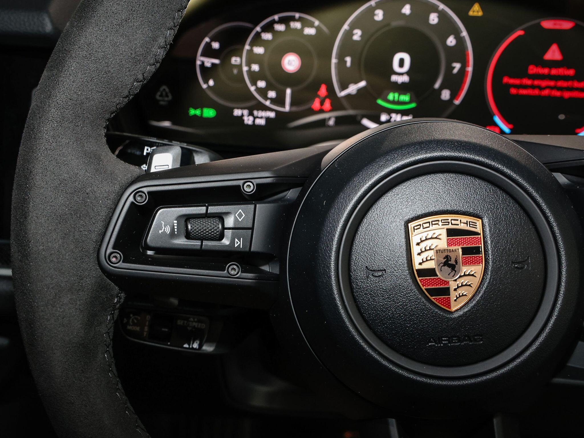 Porsche Cayenne view 43