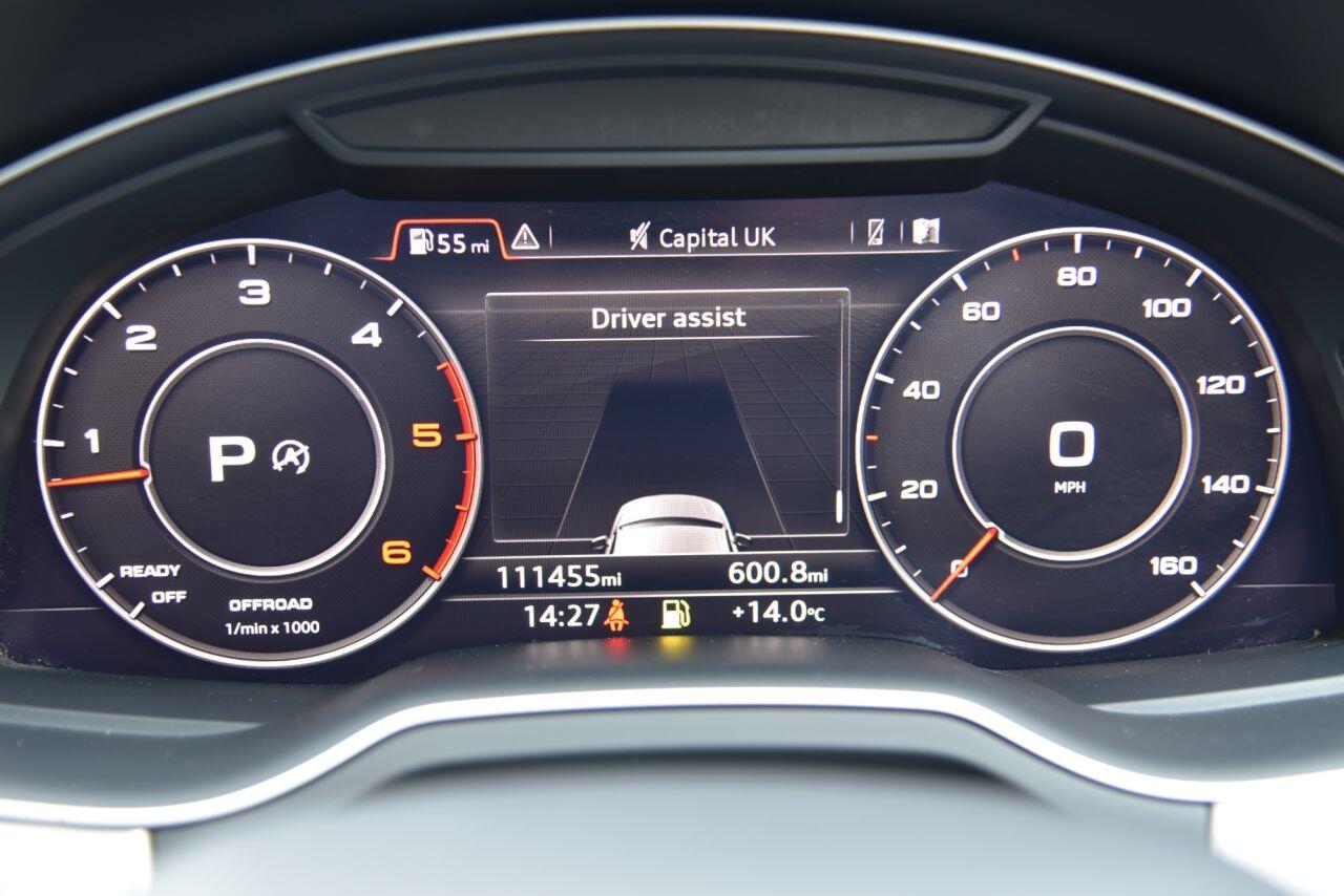 Audi Q7 view 38