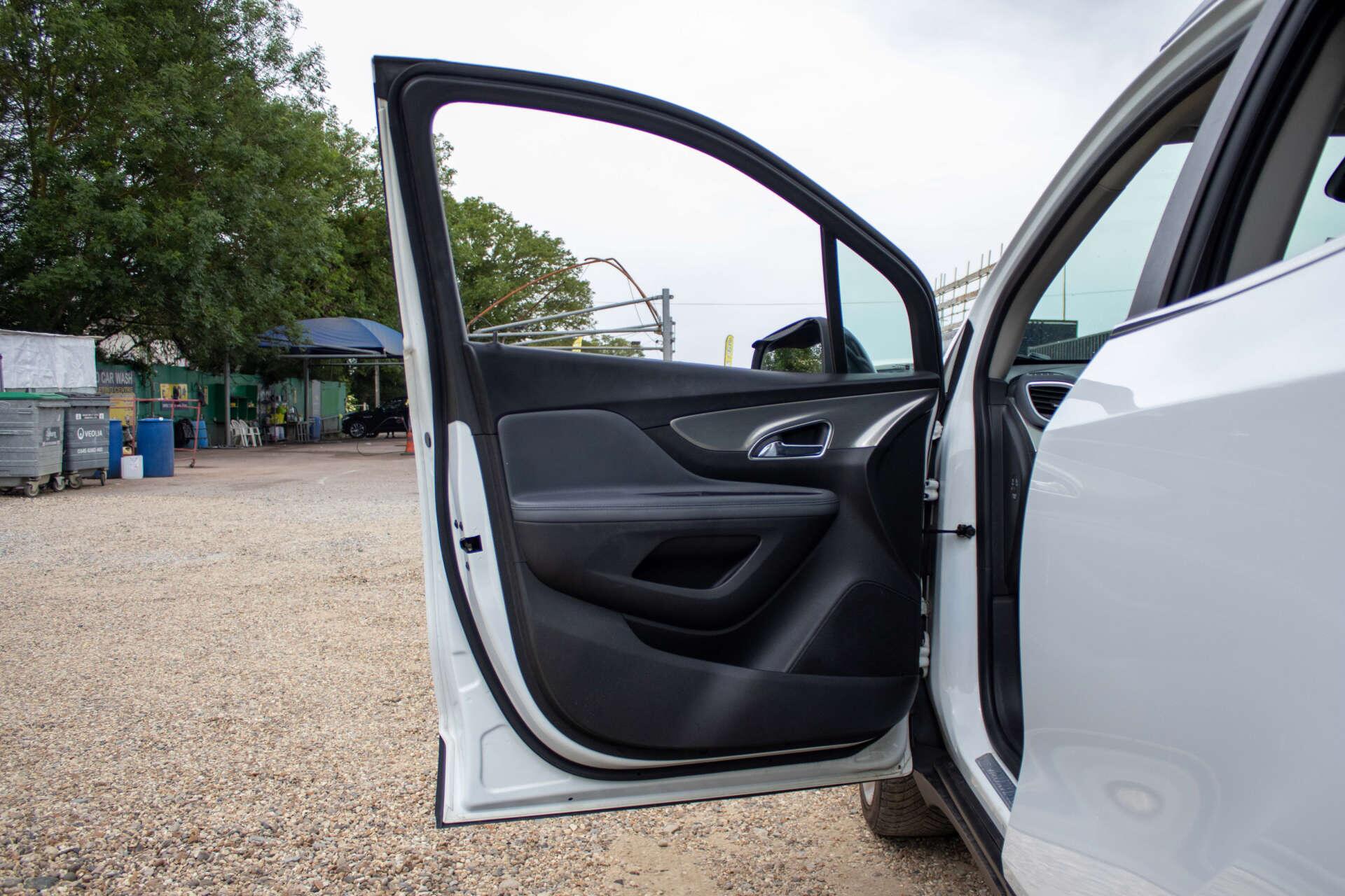Vauxhall Mokka view 34