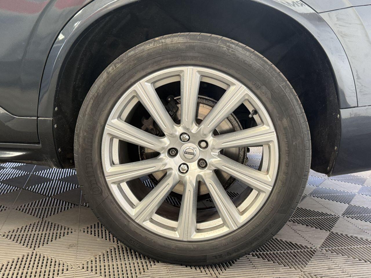 Volvo XC90 view 20