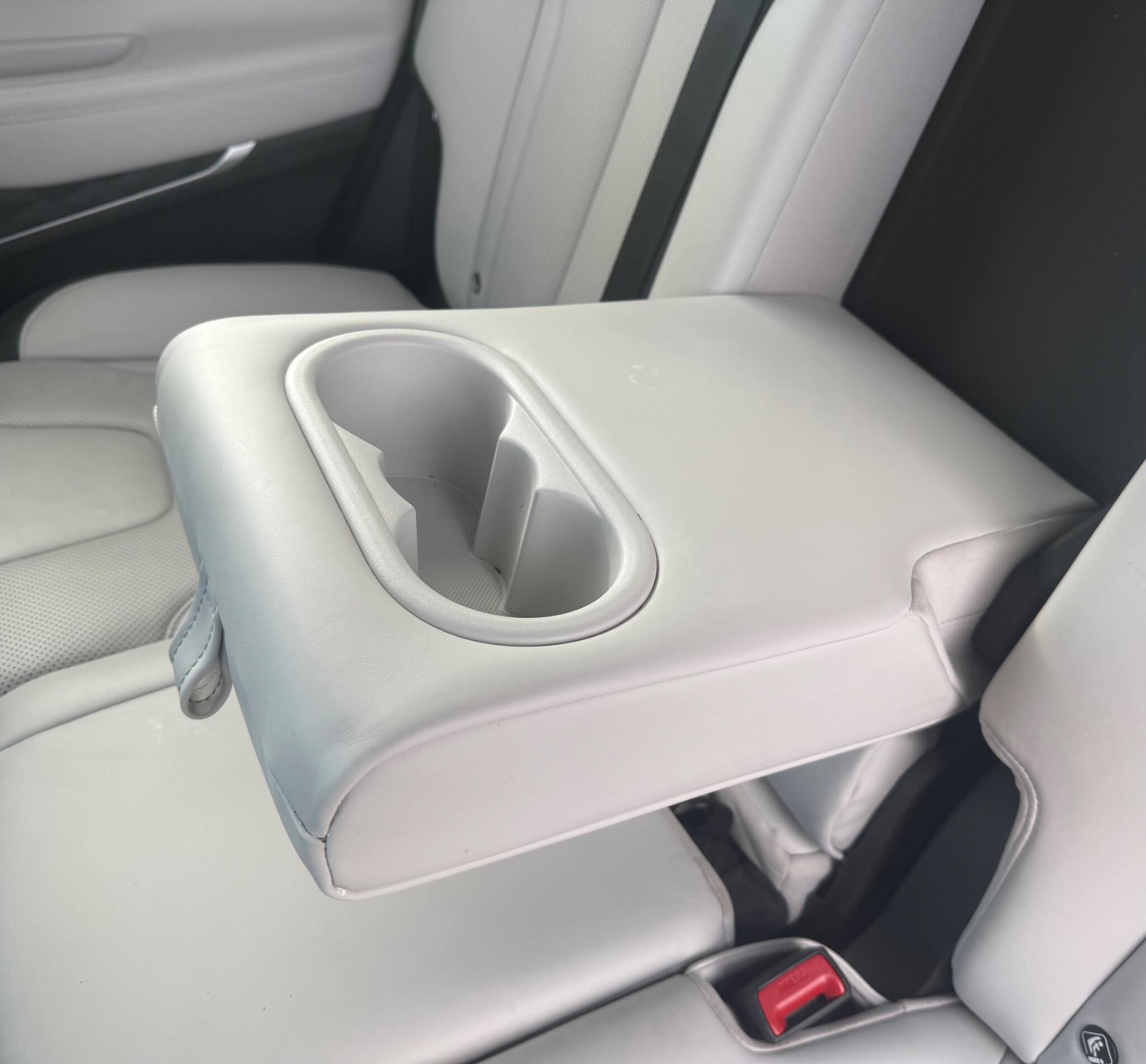 Hyundai Santa Fe view 19