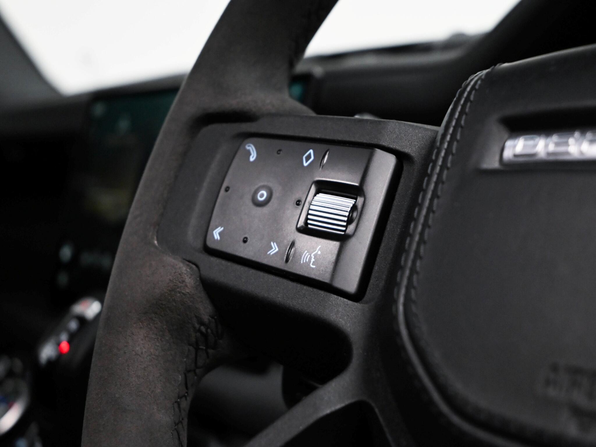 Land Rover Defender view 13