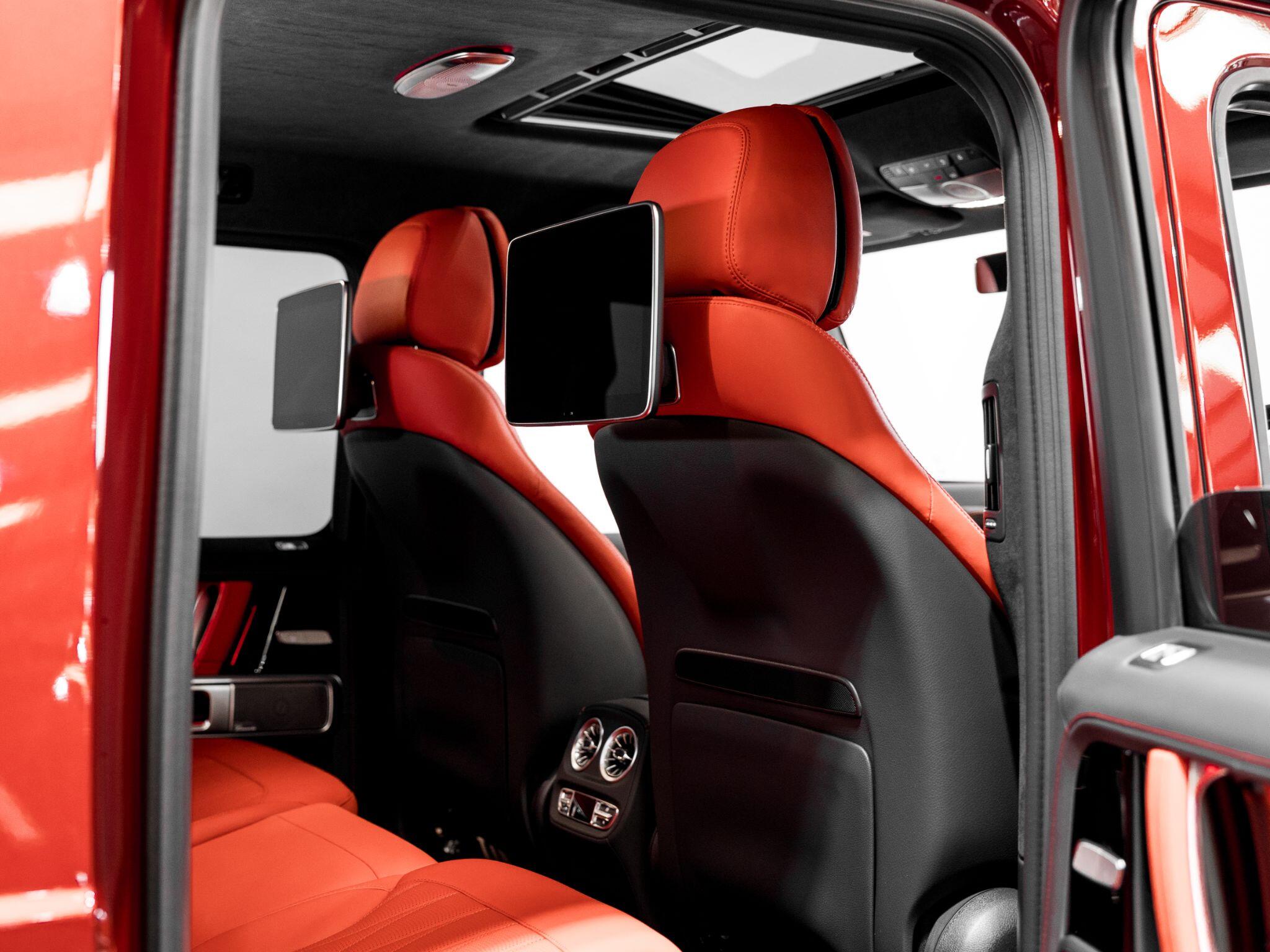 Mercedes-Benz G-Class view 35
