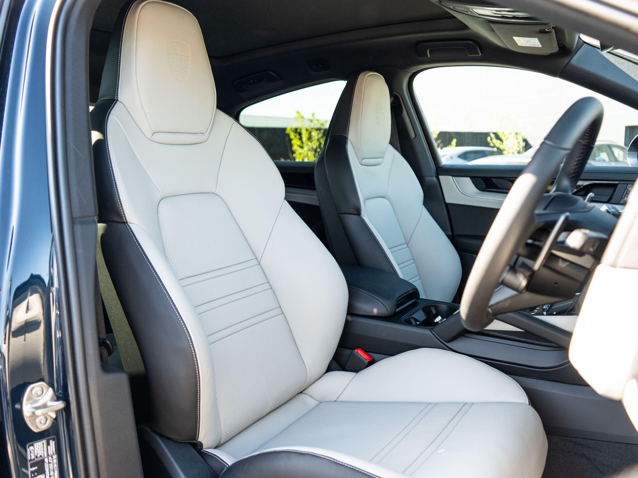 Porsche Cayenne view 17