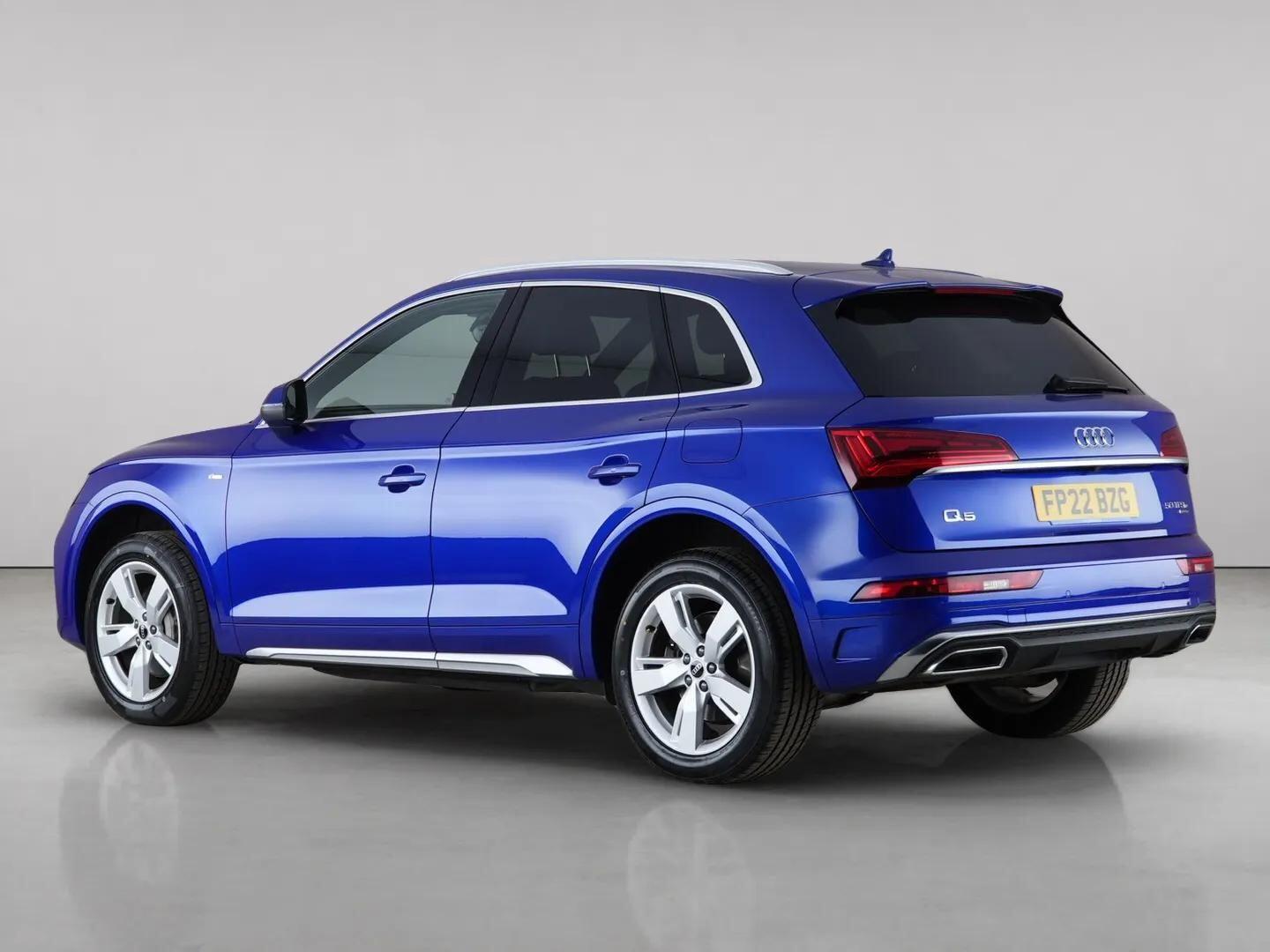 Audi Q5 view 5