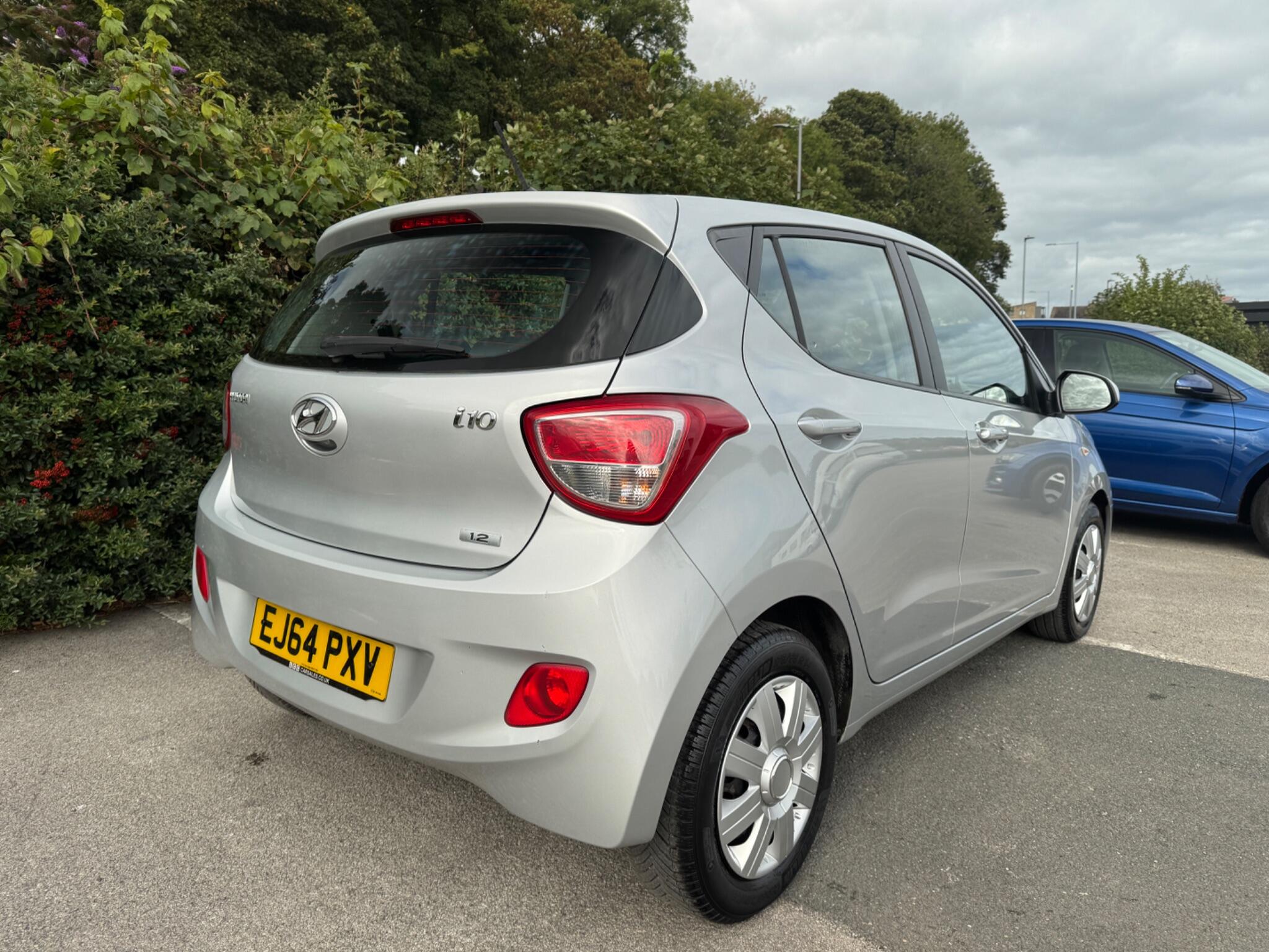Hyundai I10 view 9
