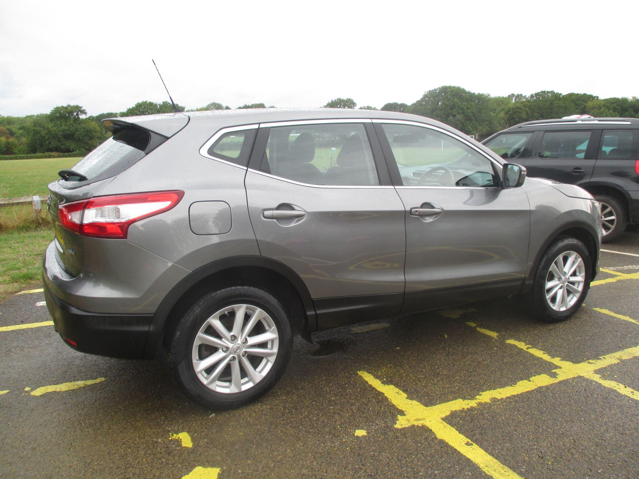 Nissan Qashqai view 9