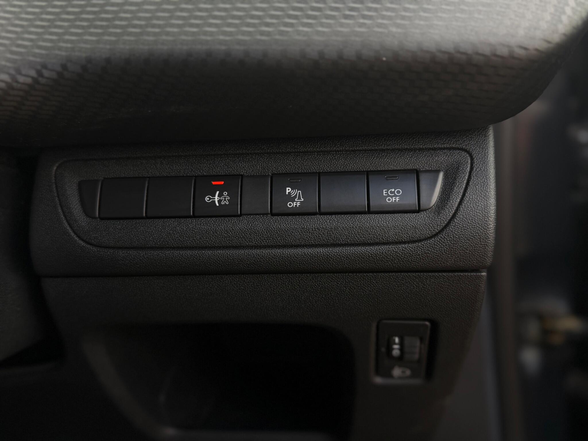 Peugeot 208 view 23