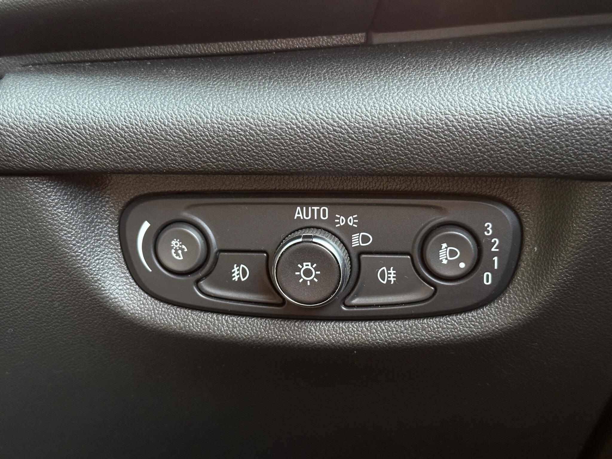 Vauxhall Insignia view 44