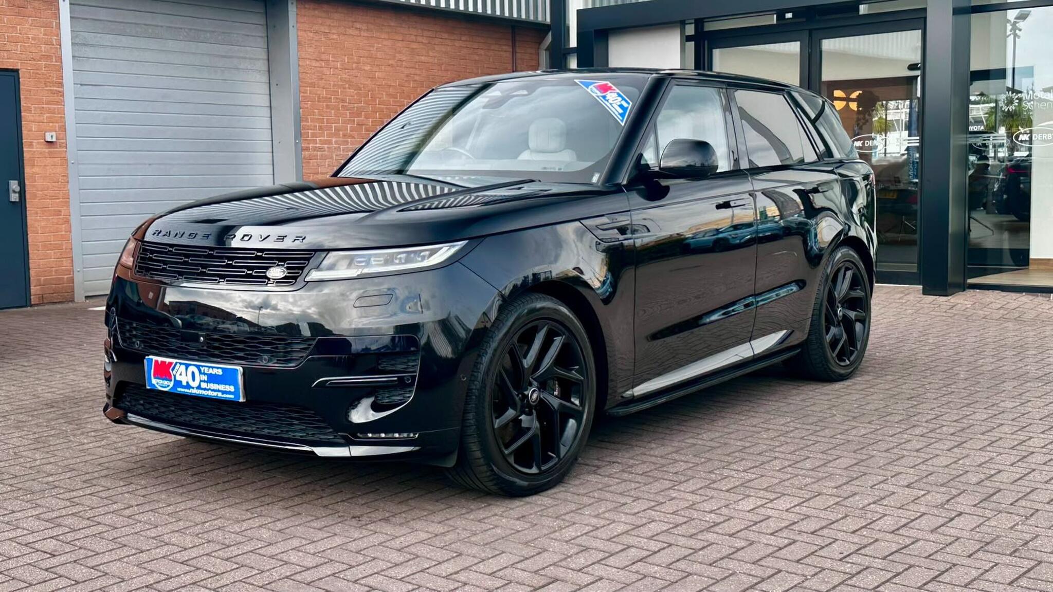 Land Rover Range Rover view 10