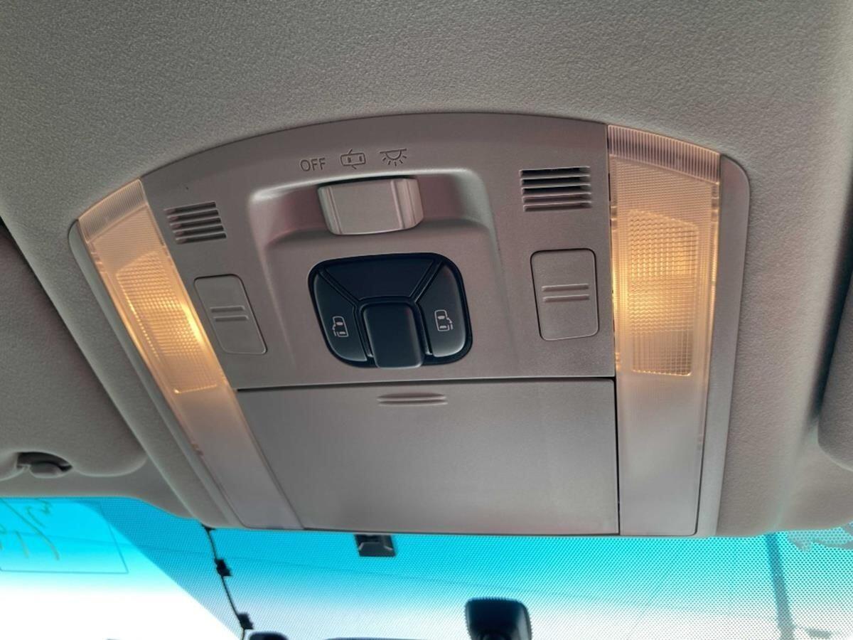 Toyota Vellfire view 21