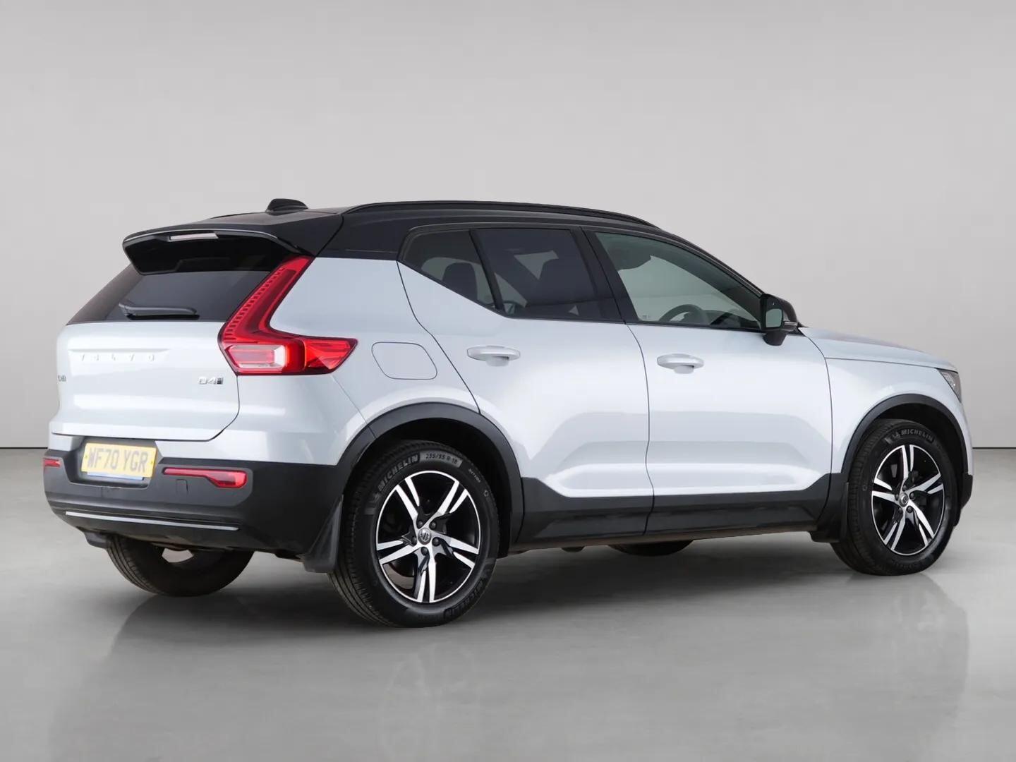 Volvo XC40 view 6