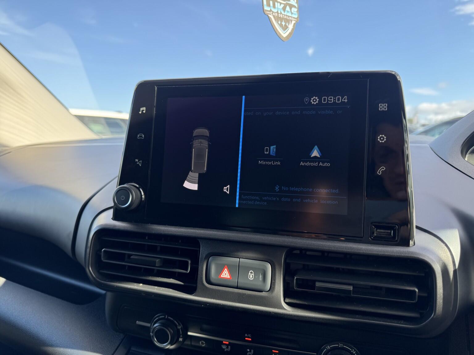 Peugeot Rifter view 26