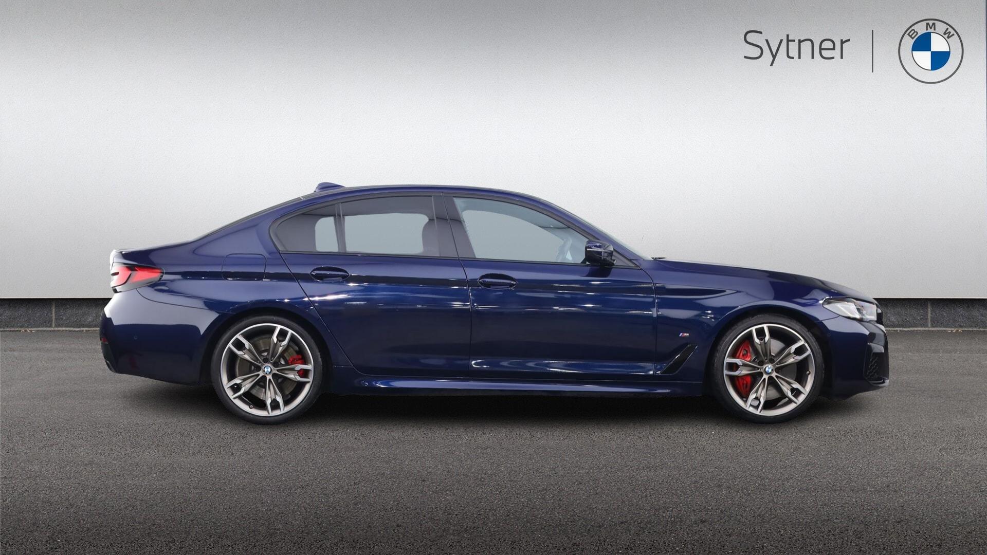 BMW 5 Series view 3