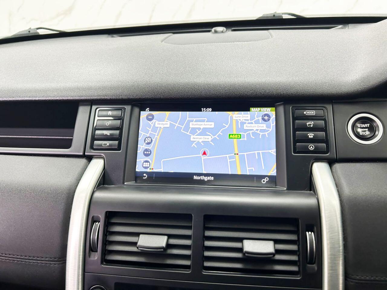 Land Rover Discovery Sport view 17