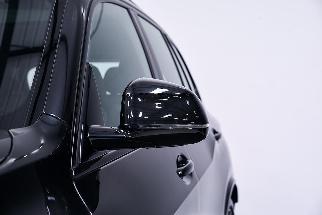 BMW X5 view 9