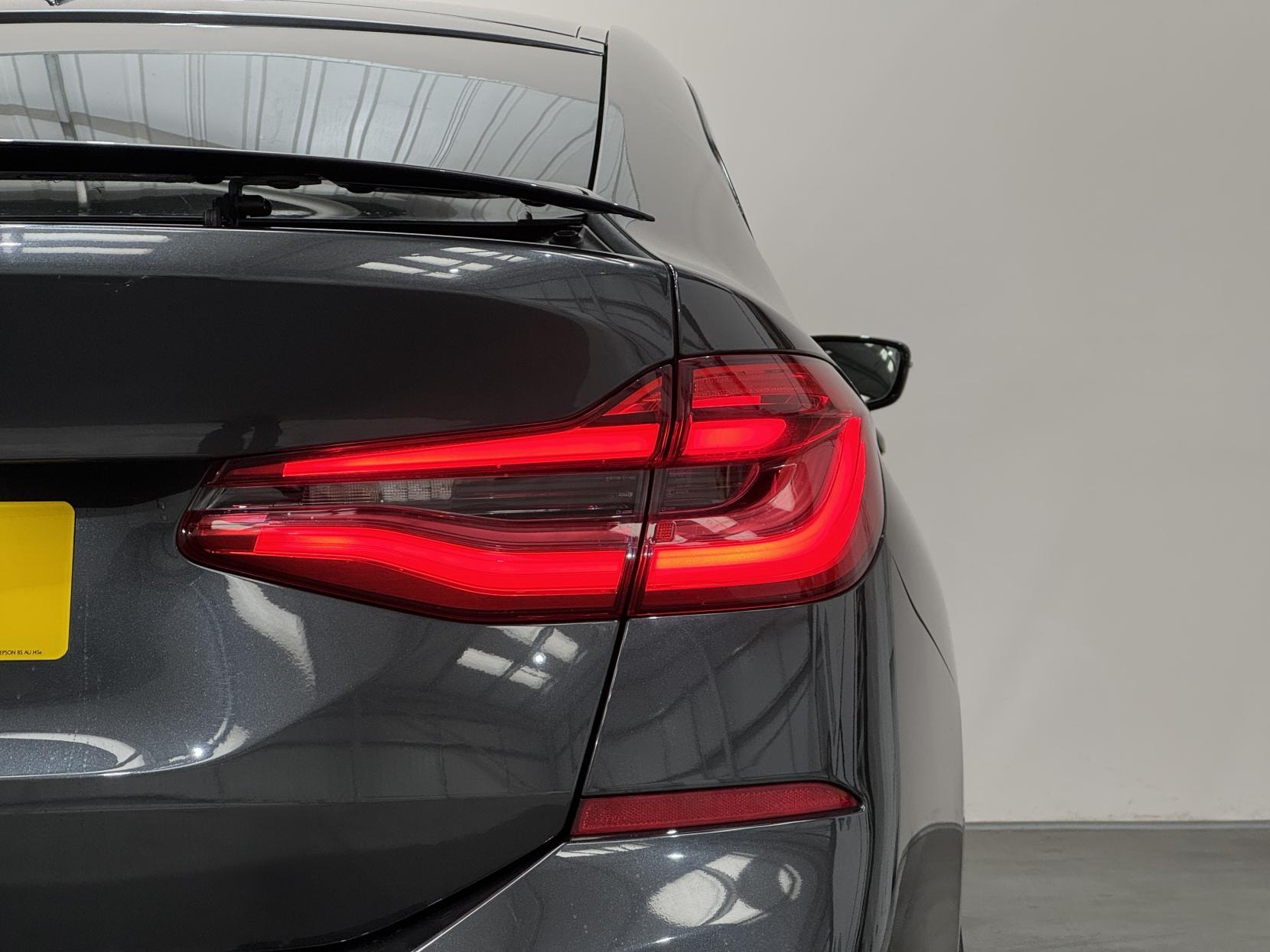 BMW 6 Series view 16