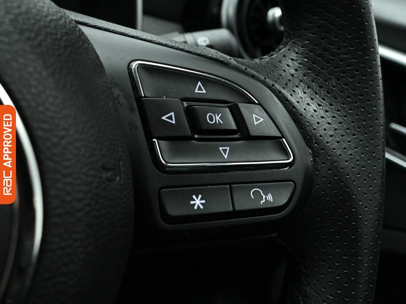 MG ZS view 24