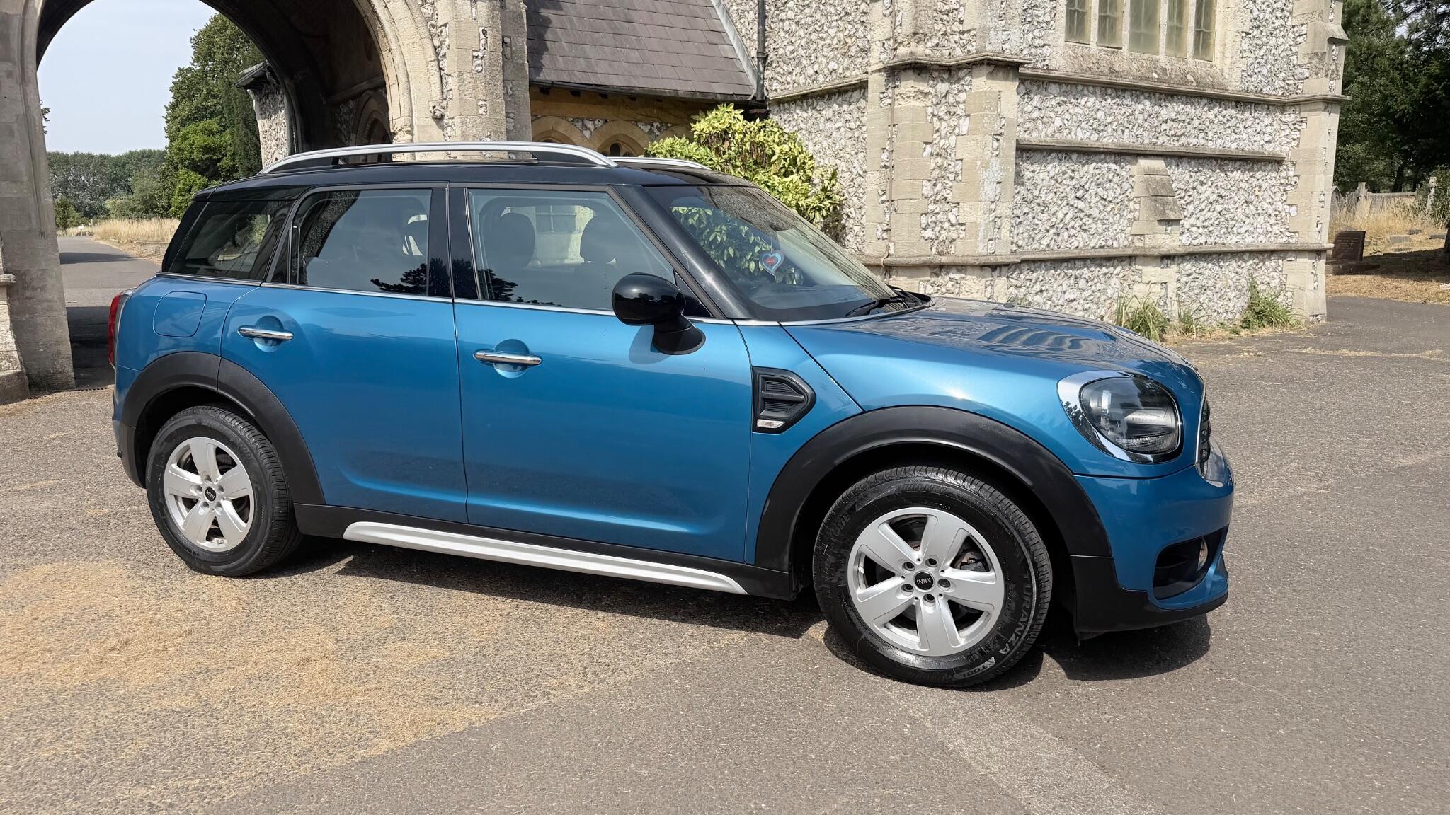 Mini Countryman view 9
