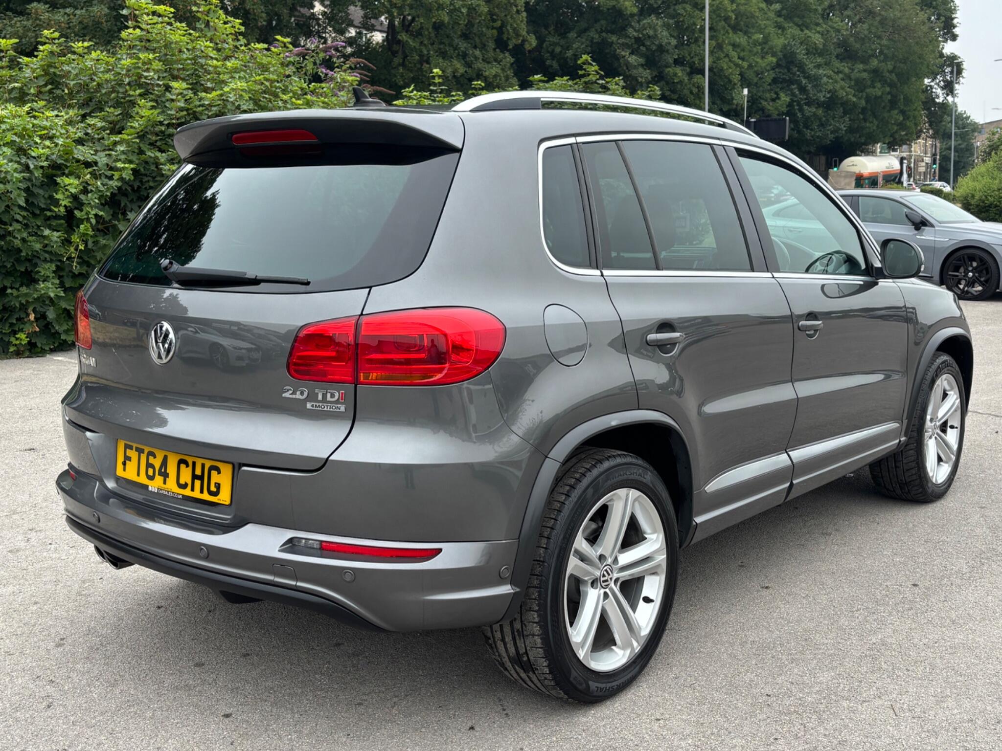 Volkswagen Tiguan view 8