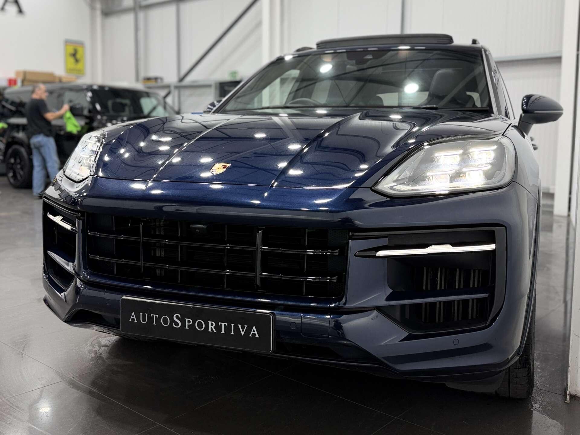 Porsche Cayenne view 9