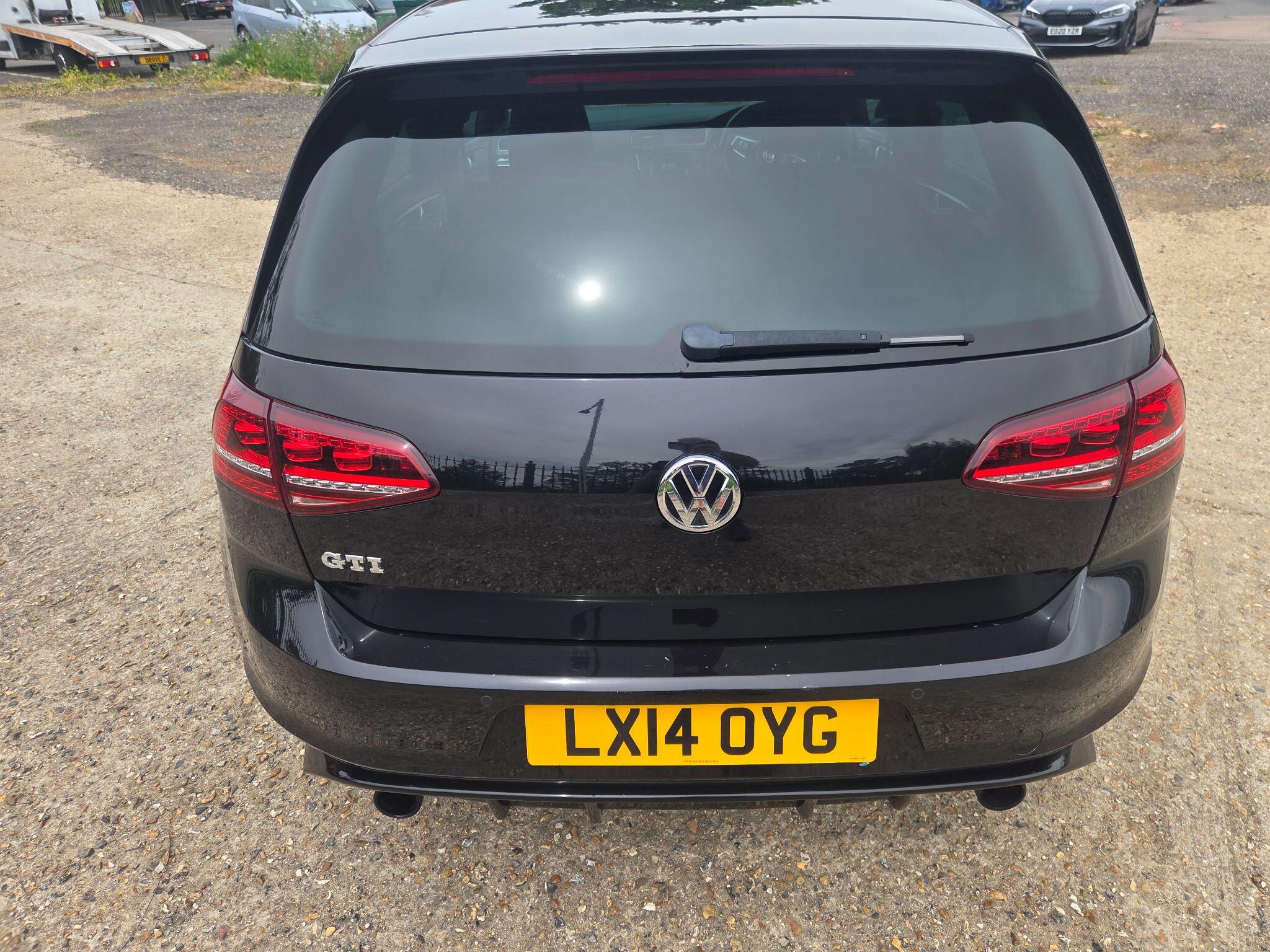 Volkswagen Golf view 11