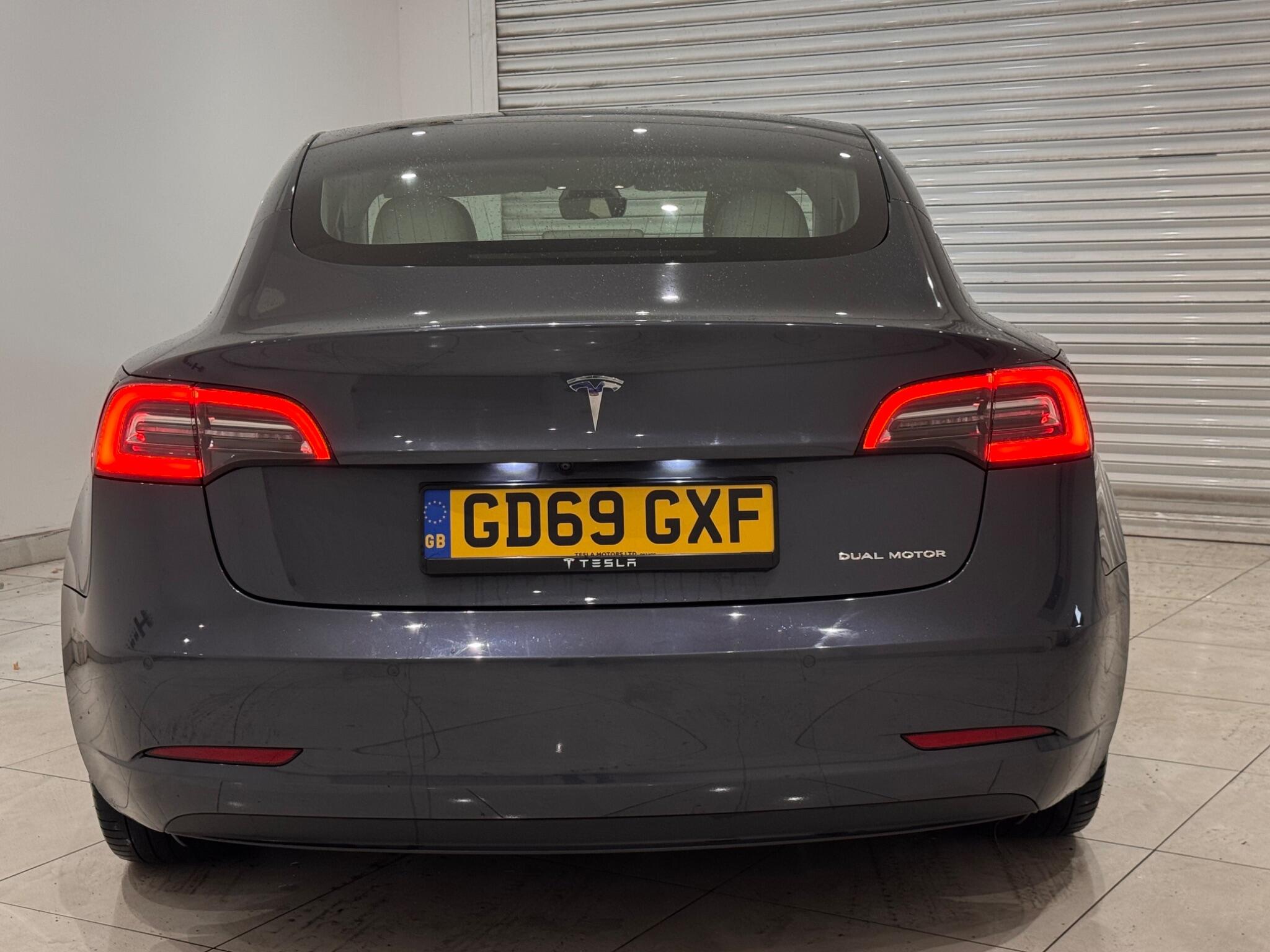 Tesla Model 3 view 7