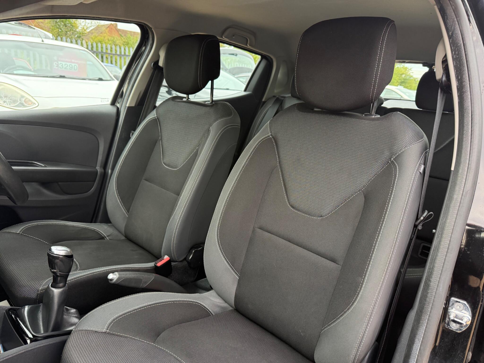 Renault Clio view 44