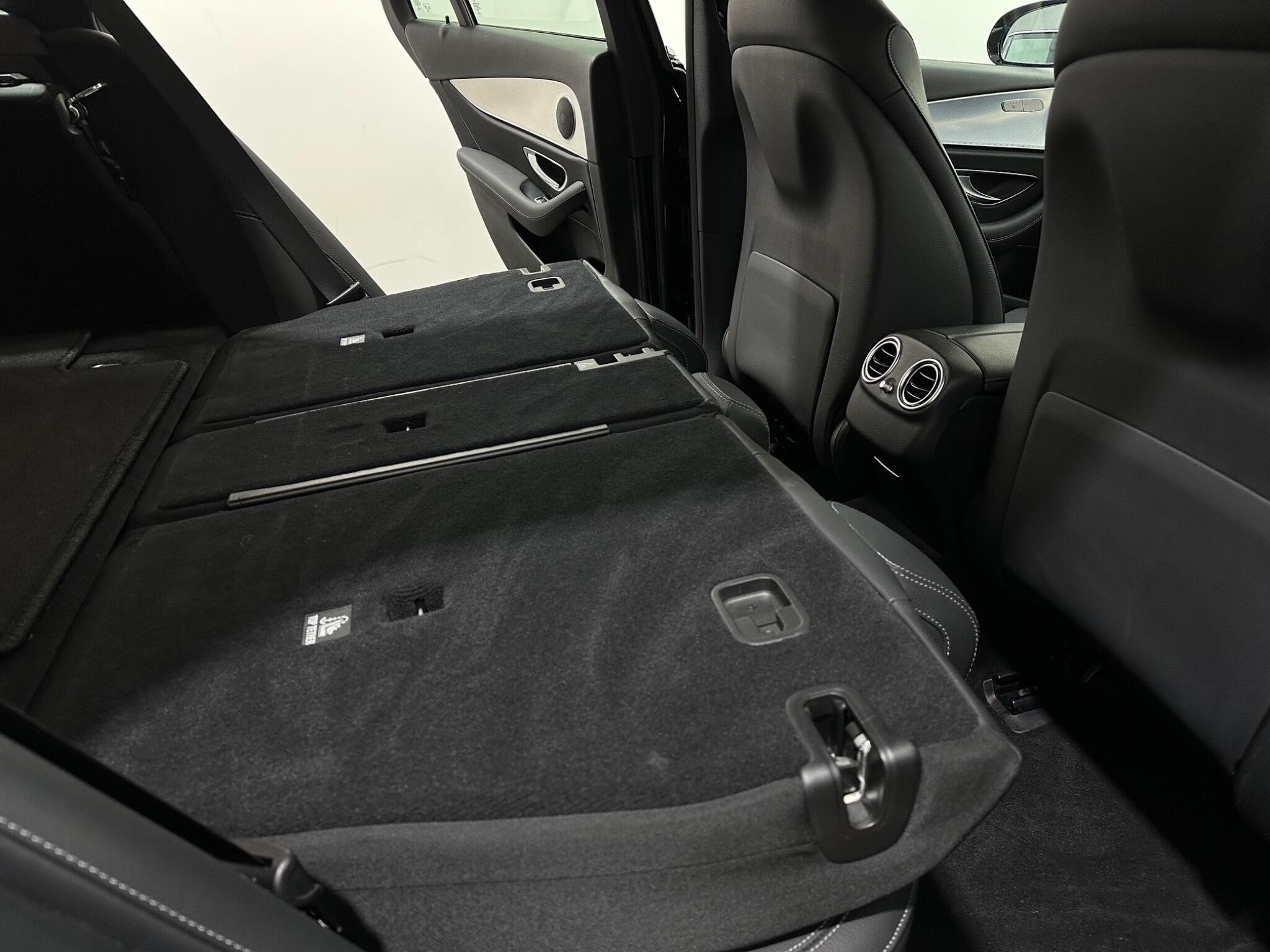 Mercedes-Benz E-Class view 47