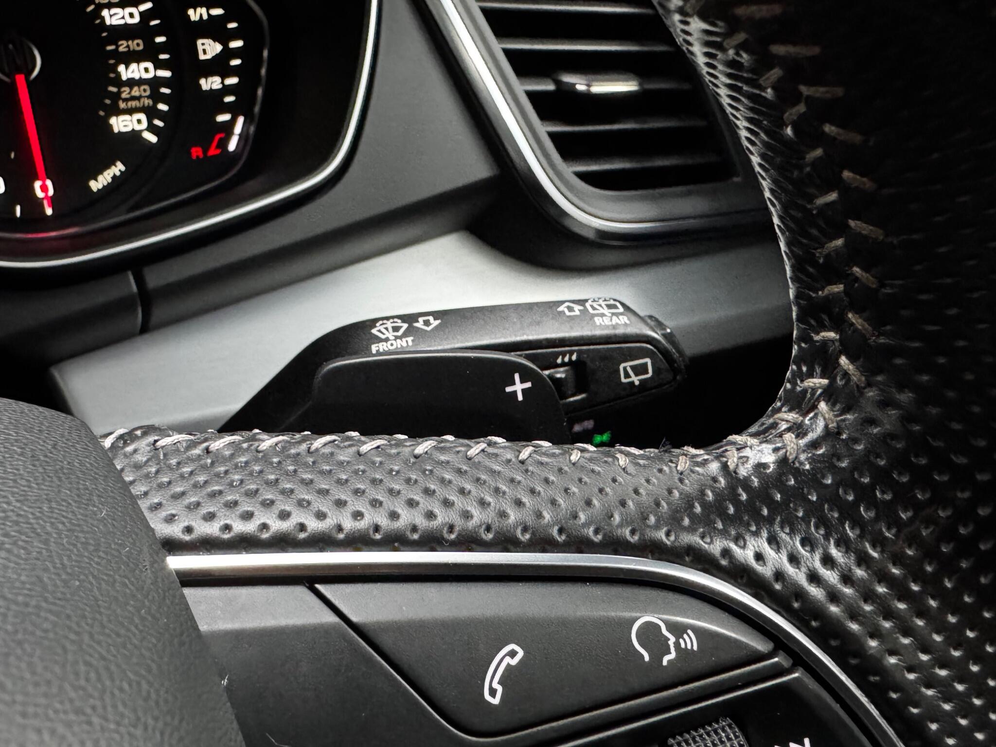 Audi Q5 view 18