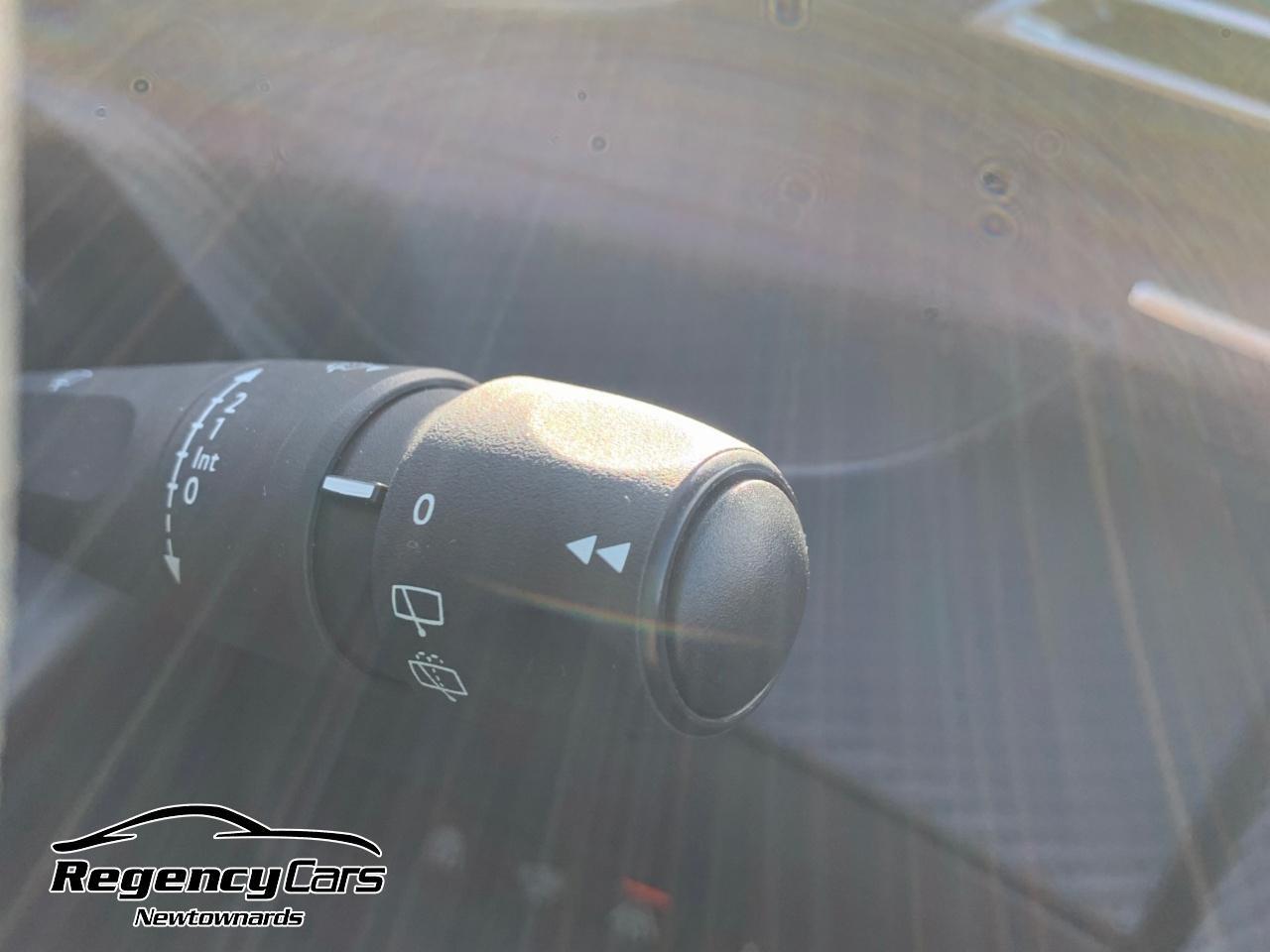 Peugeot 208 view 19