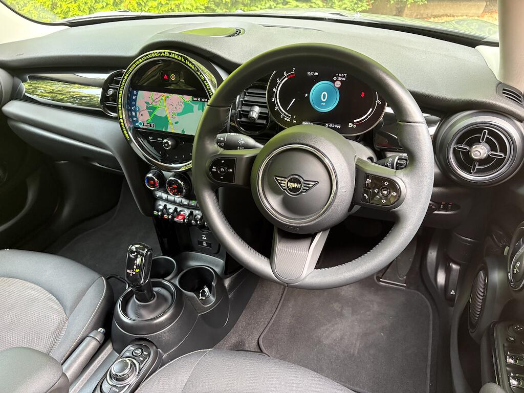Mini Hatch view 14