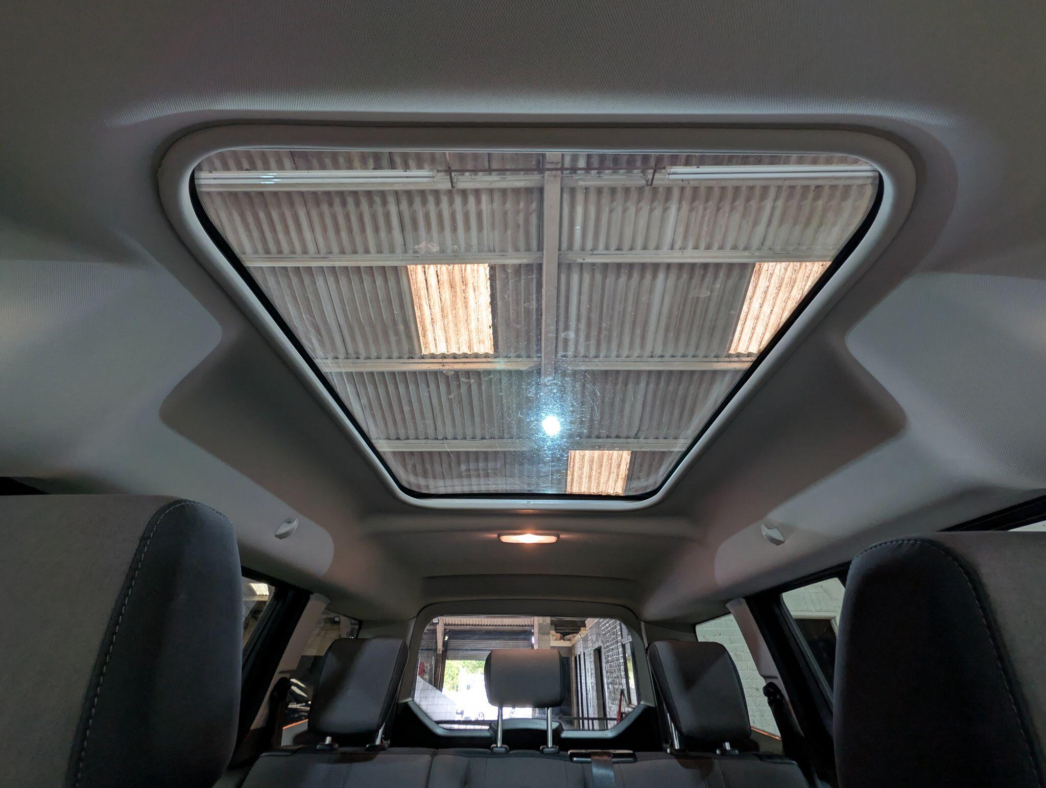 Ford Grand Tourneo Connect view 58